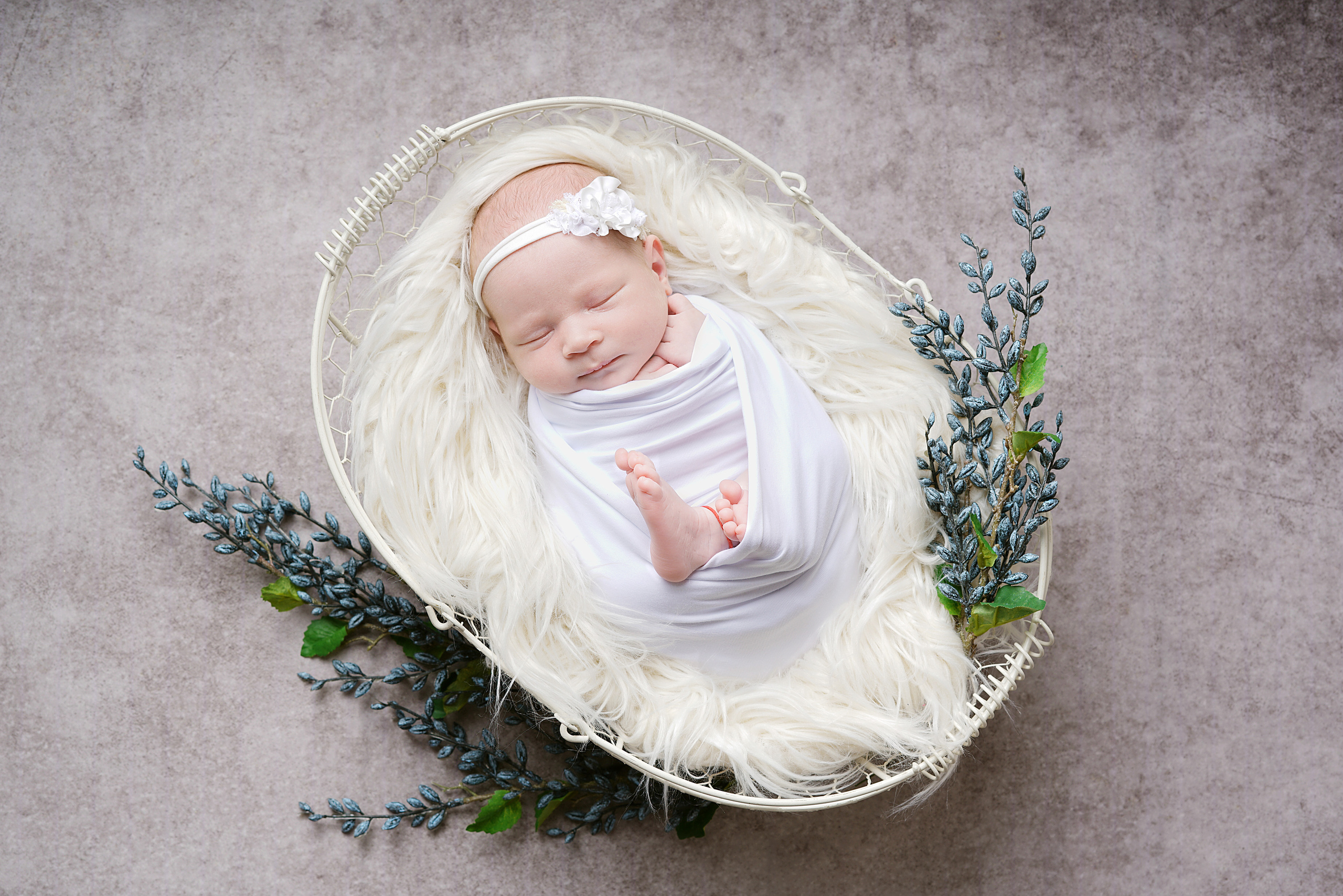 Новорожденные. Фотограф новорожденных Тюмень