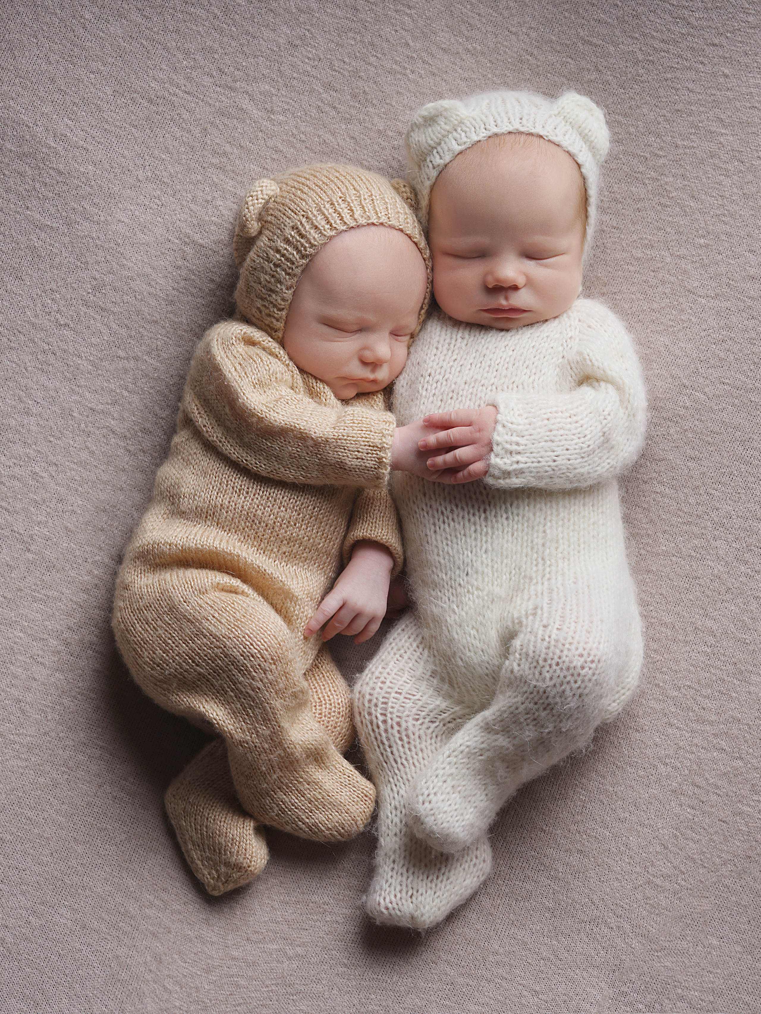 Новорожденные. Фотограф новорожденных Тюмень