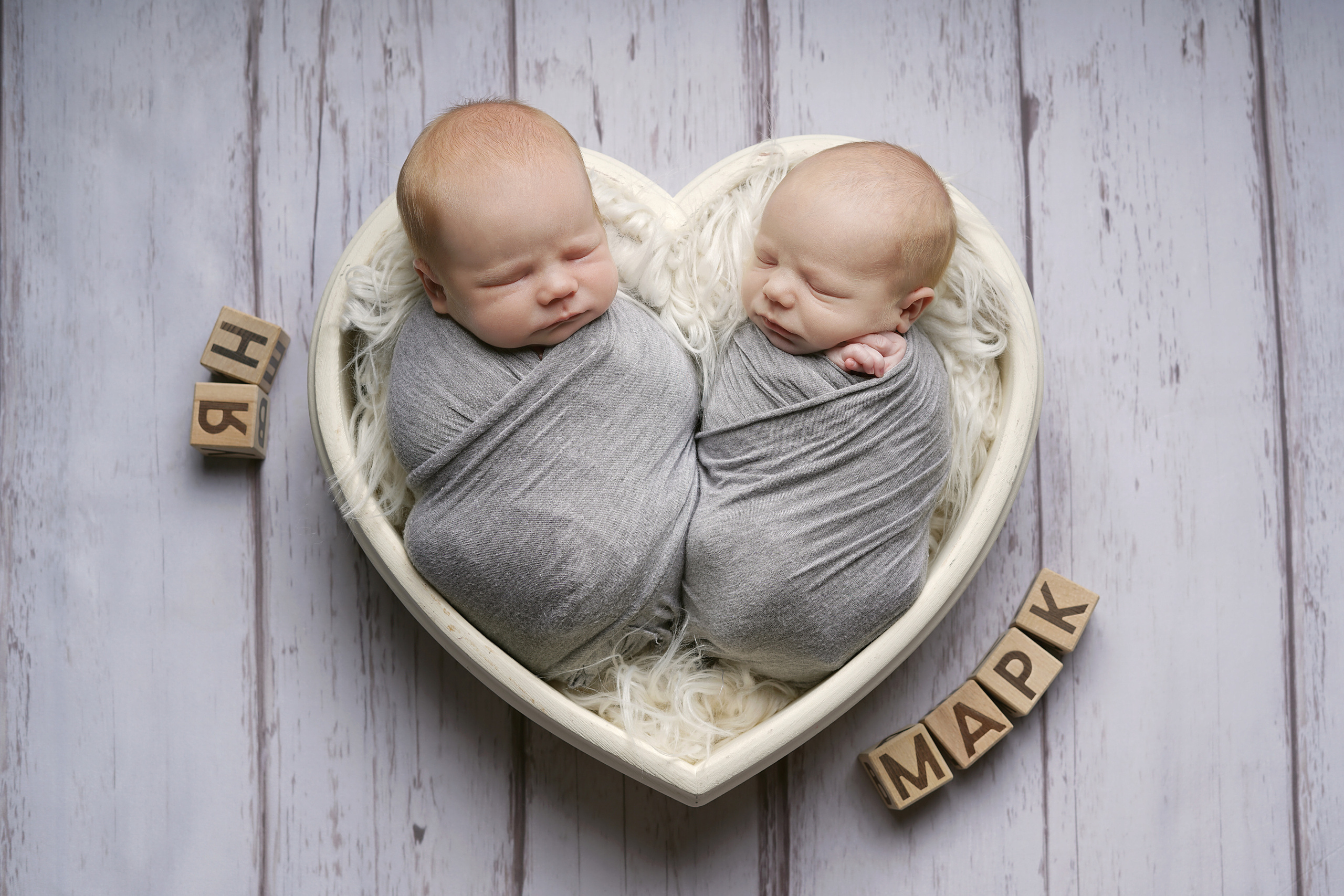 Новорожденные. Фотограф новорожденных Тюмень