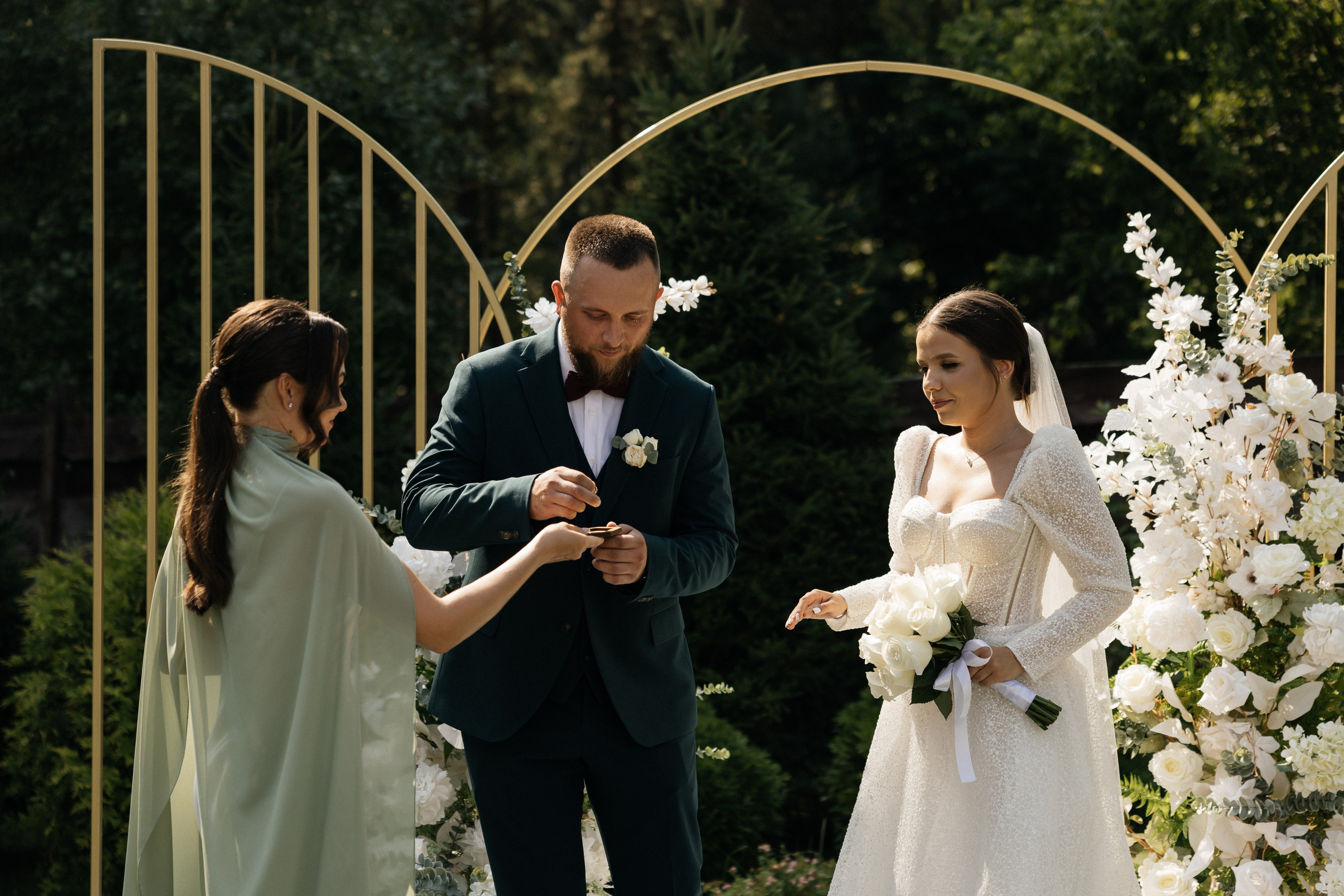 Свадебная история. Лесной Виладж. Свадебный и семейный фотограф Рассказова Виктория