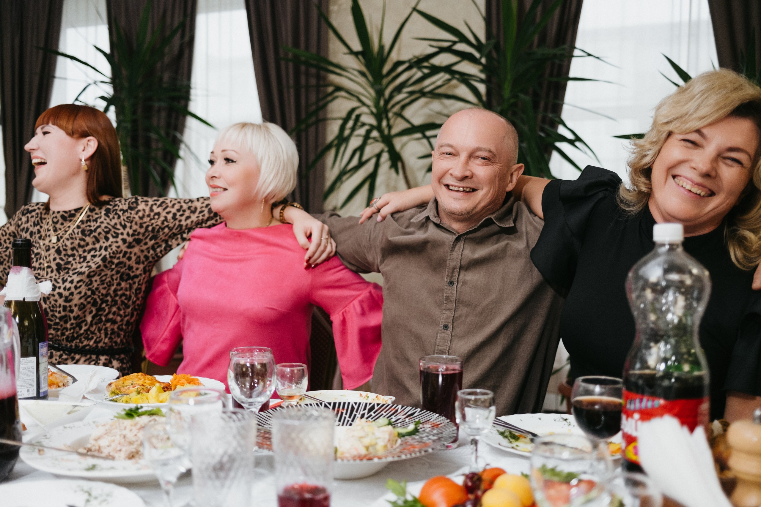 Выпускной 11 класс школы № 30. Свадебный и репортажной фотограф Денис Ожигин в Краснодаре и Краснодарском крае