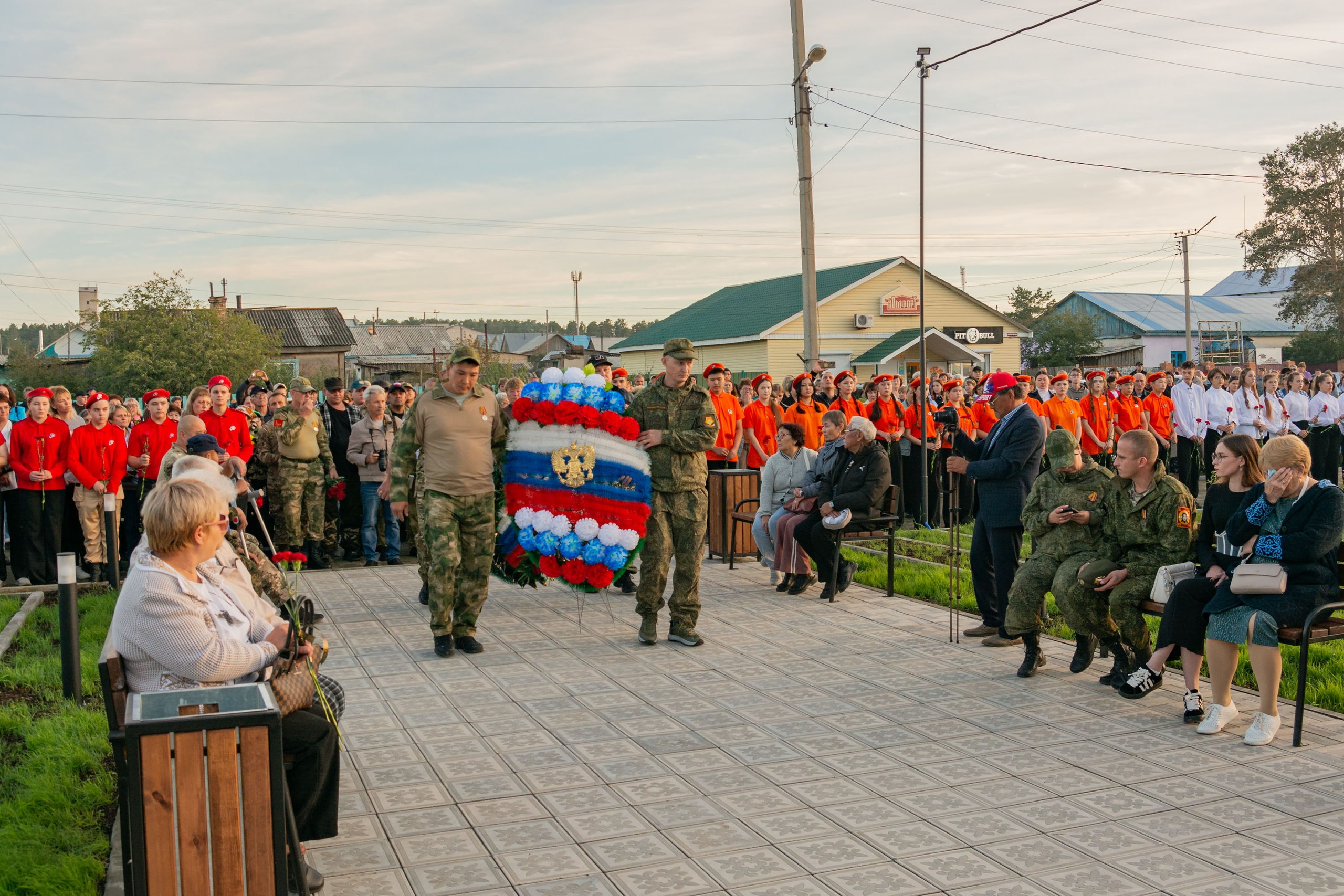 Открытие мемориального комплекса. Фотограф широкого профиля Чита-Цасучей