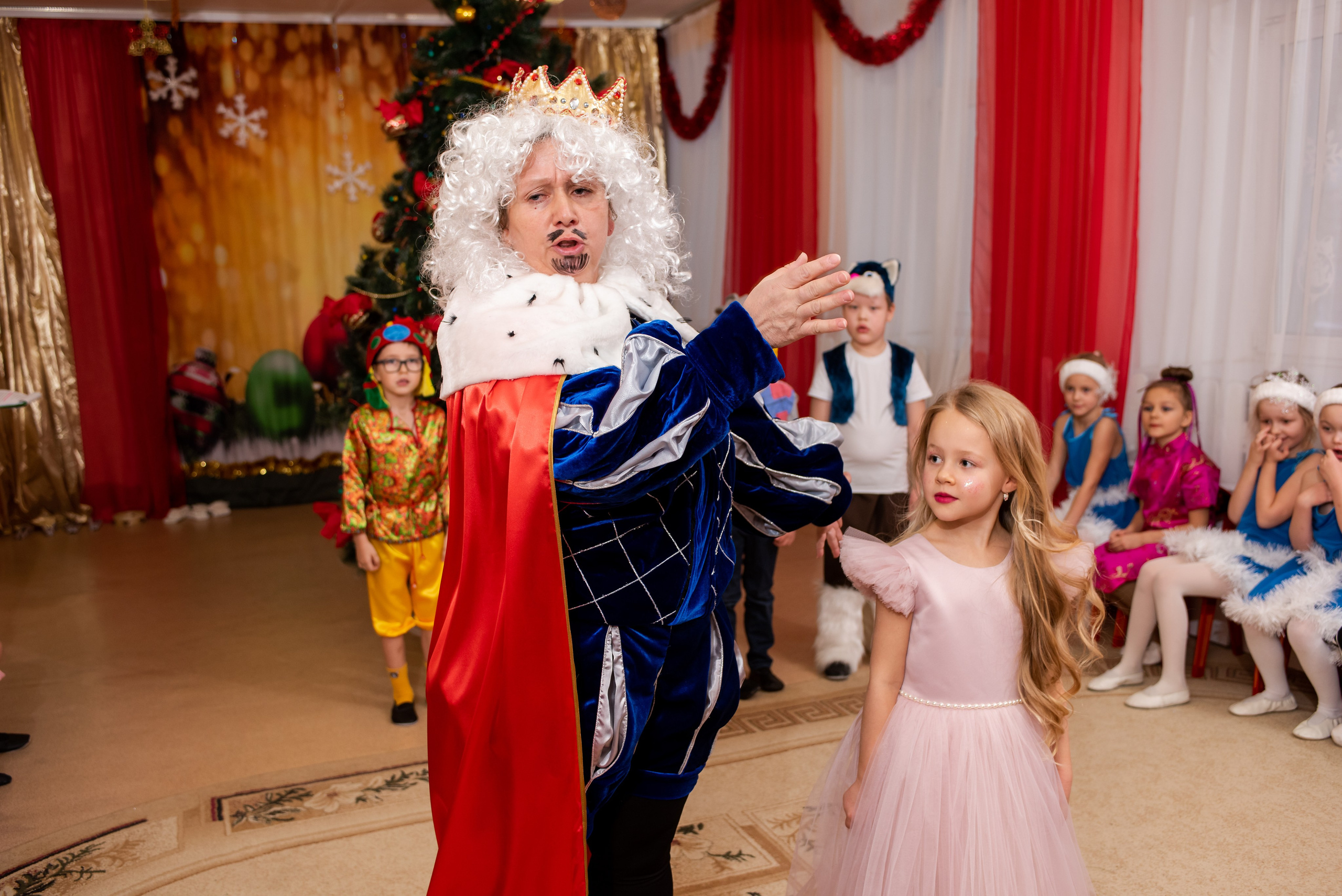 Новогодний утренник в детском саду 276. Выпускные альбомы в Севастополе, Крыму и Екатеринбурге