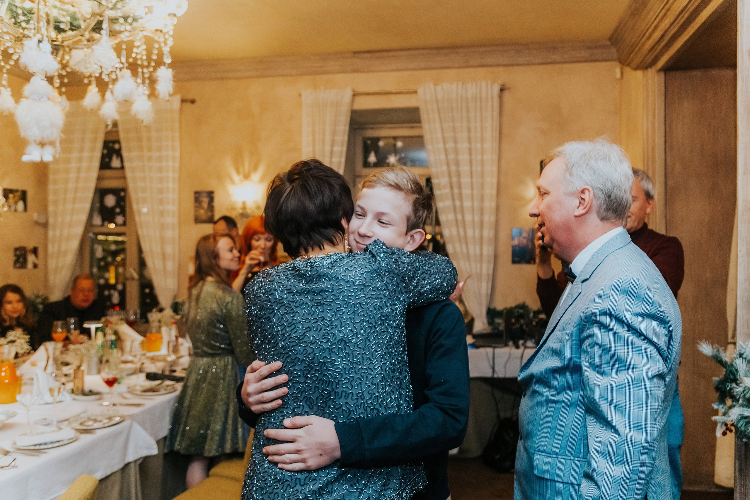 День рождения в ресторане. Семейный фотограф Любовь Саркеева