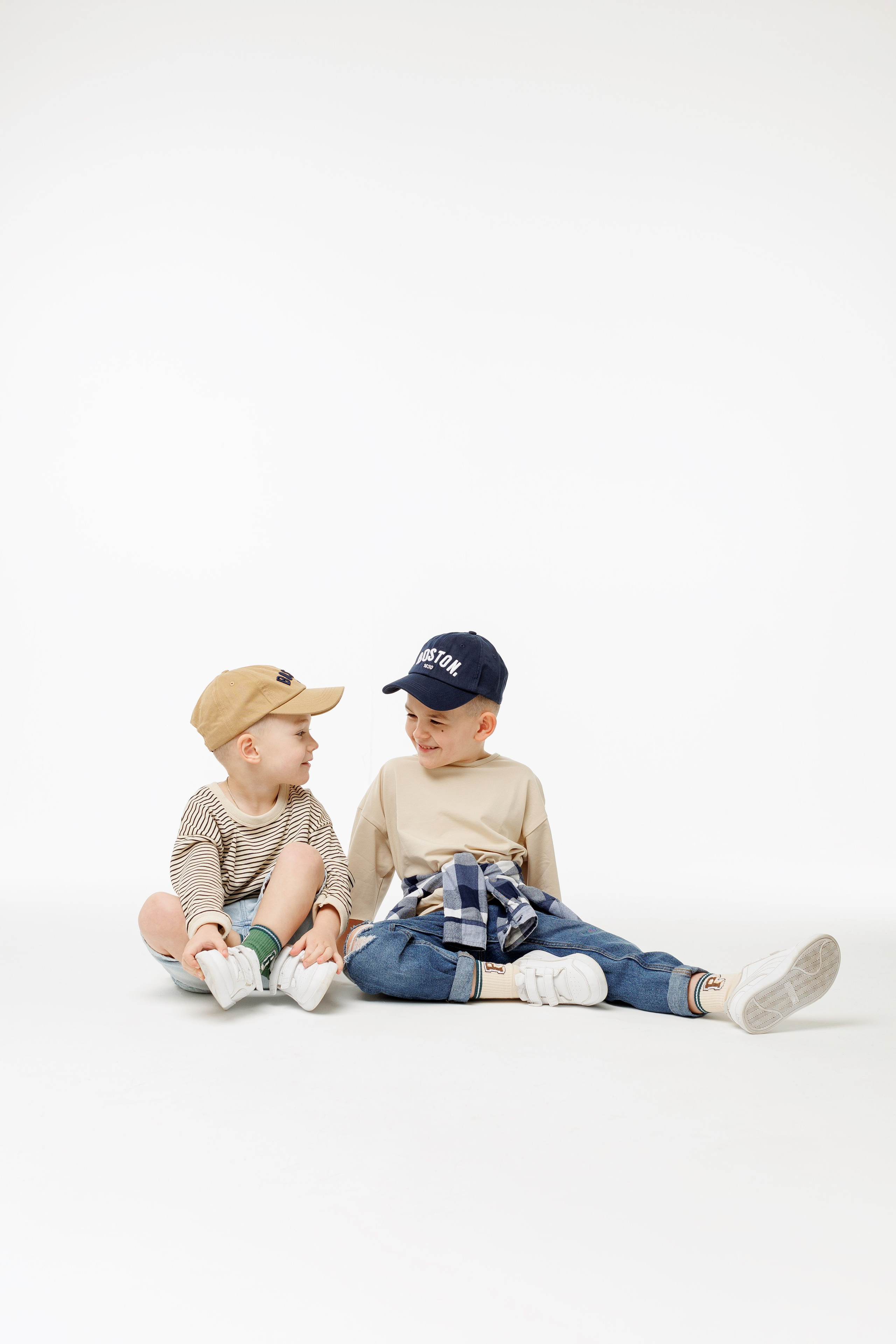 Бейсболки и панамы на модели. Семейный фотограф Екатерина Шустрова Москва и Одинцово