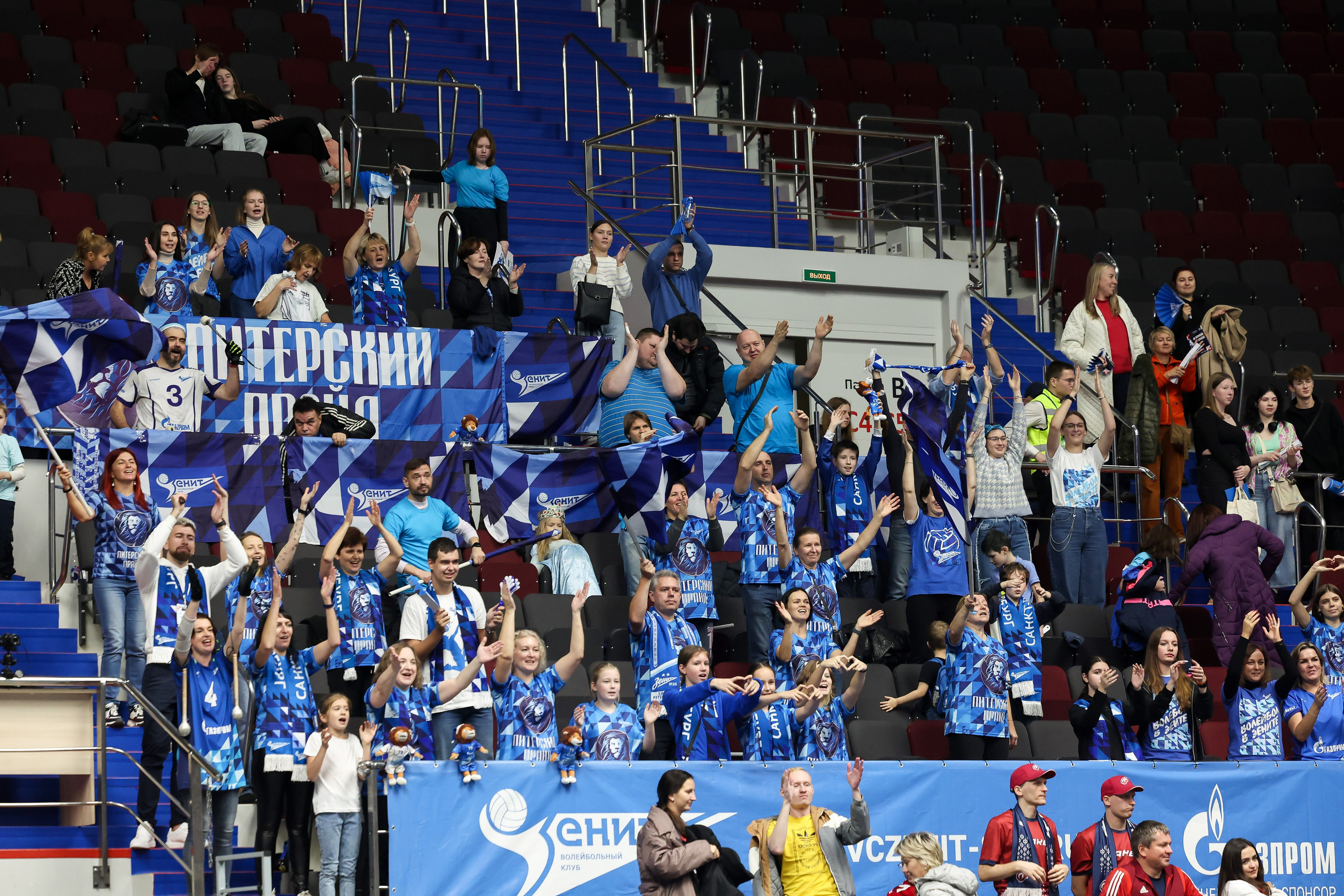 Зенит СПб — Факел Новый Уренгой 11.11.2023. Спортивный и репортажный фотограф Антон Тереханов