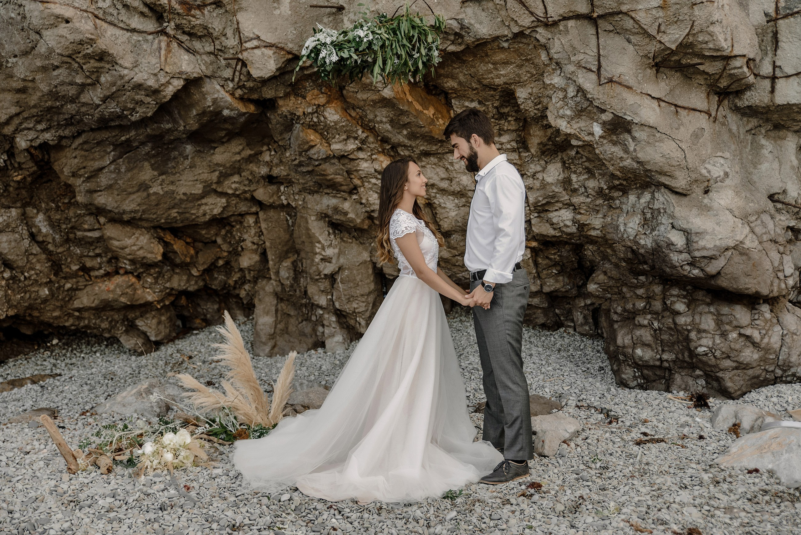 Свадебная фотосессия и выездная регистрация брака на берегу моря. Свадебный и семейный фотограф в Москве Светлана Зоткина