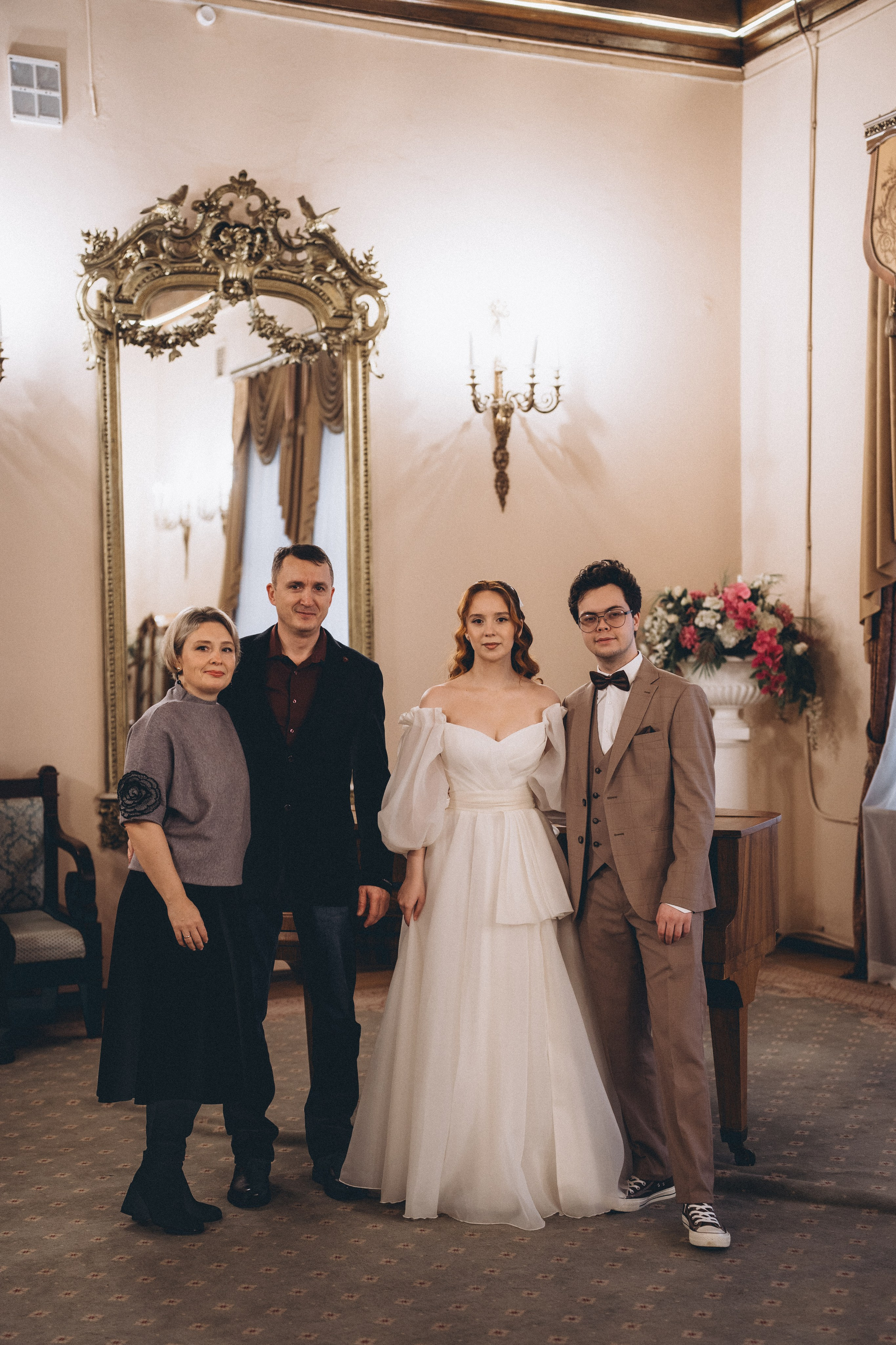 СВАДЕБНАЯ СЬЕМКА ВО ВТОРОМ ДВОРЦЕ С ГОСТЯМИ И ПРОГУЛКА В ТАВРИЧЕСКОМ САДУ. Профессиональный фотограф, Санкт-Петербург — Виктория Богомолова