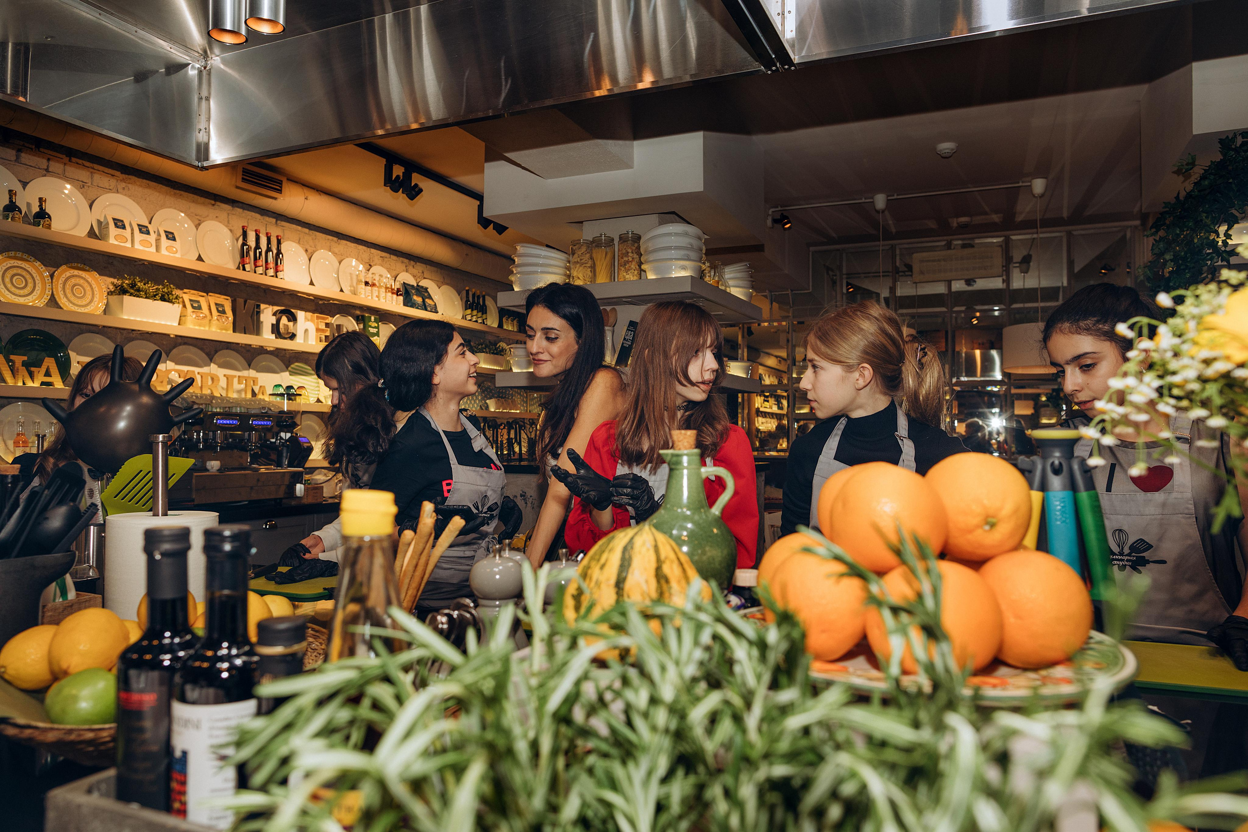 Кулинарная студия Donna Margarita. София и Гаяночка. Портретный фотограф в Москве и МО Зимина Татьяна