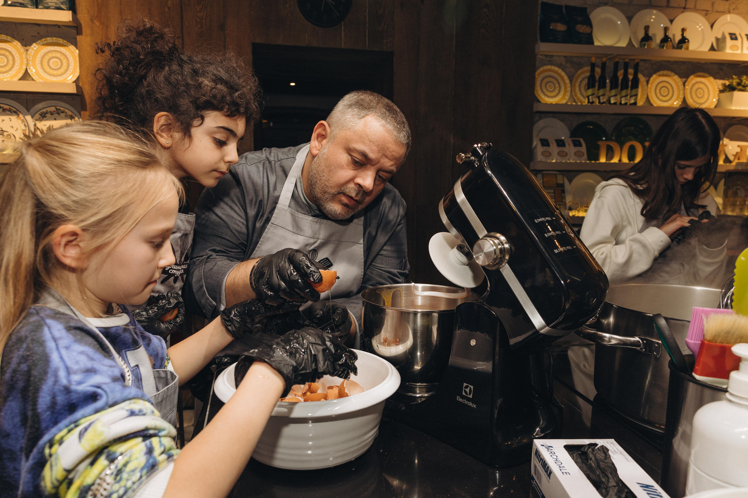 Кулинарная студия Donna Margarita. София и Гаяночка. Портретный фотограф в Москве и МО Зимина Татьяна
