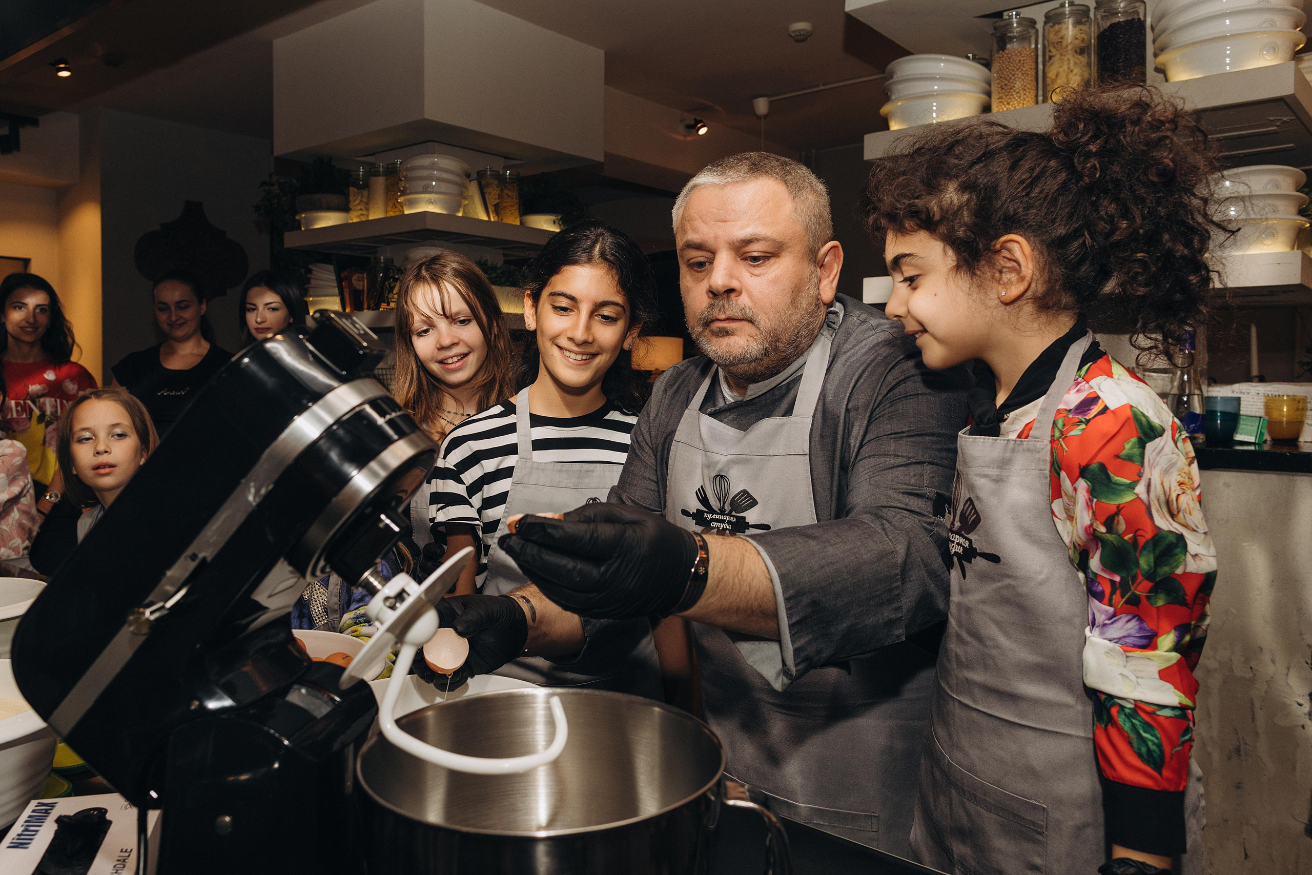 Кулинарная студия Donna Margarita. София и Гаяночка. Портретный фотограф в Москве и МО Зимина Татьяна