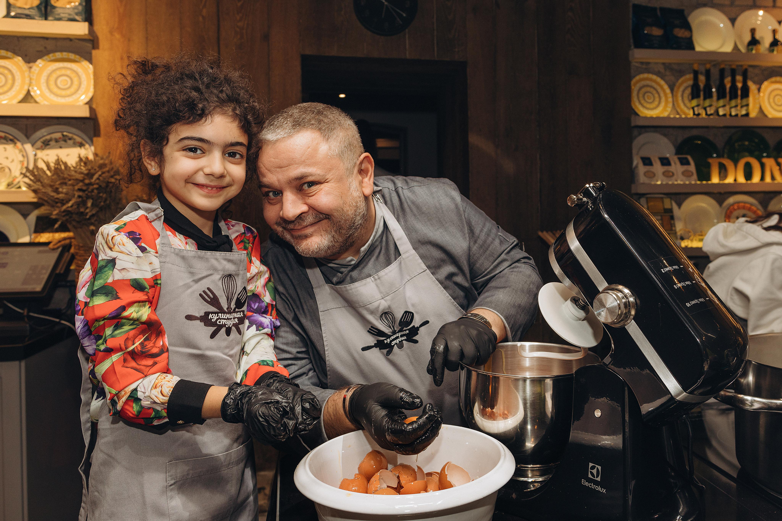 Кулинарная студия Donna Margarita. София и Гаяночка. Портретный фотограф в Москве и МО Зимина Татьяна