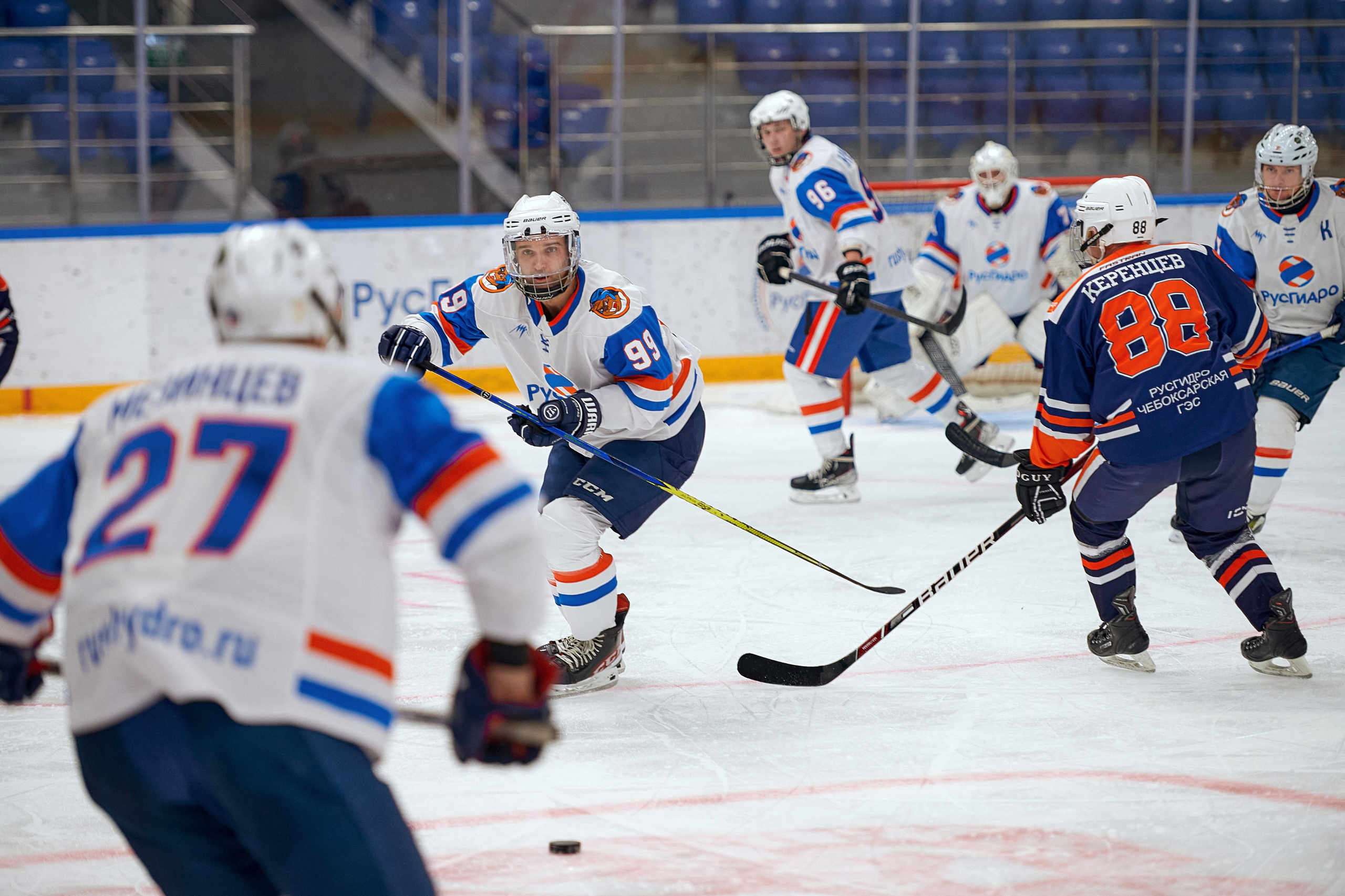 Портфолио репортажной фотосъёмки: Кристалл арена — Хоккей — РусГидро. Фотограф Яковлев Роман — Красноярск