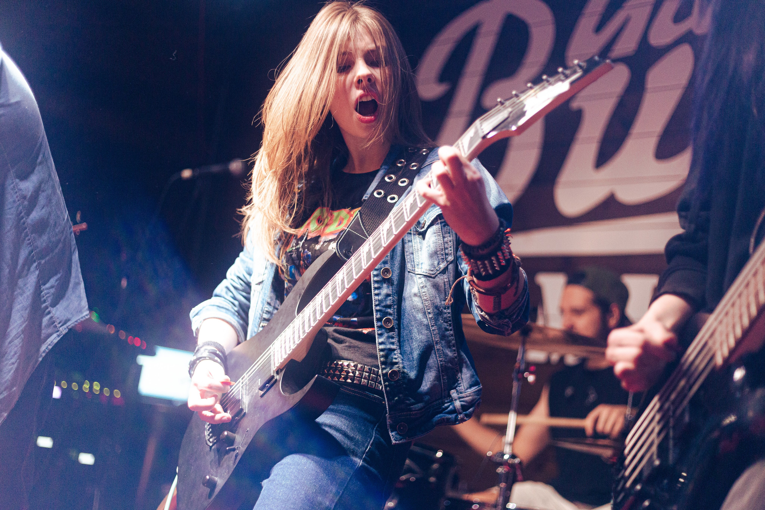 Концерт: «Не школа гитары». Портретный и репортажный фотограф в Астане Роман Григоров