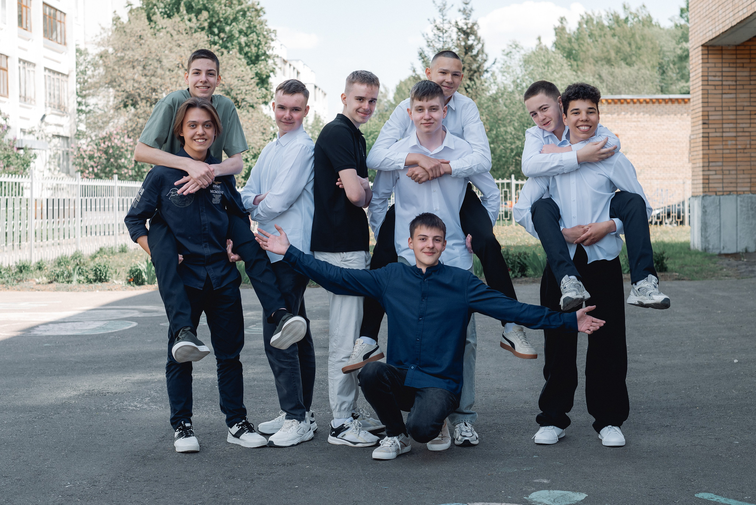 9,11 класс улица. Выпускной альбом Чехов, Подольск, Москва