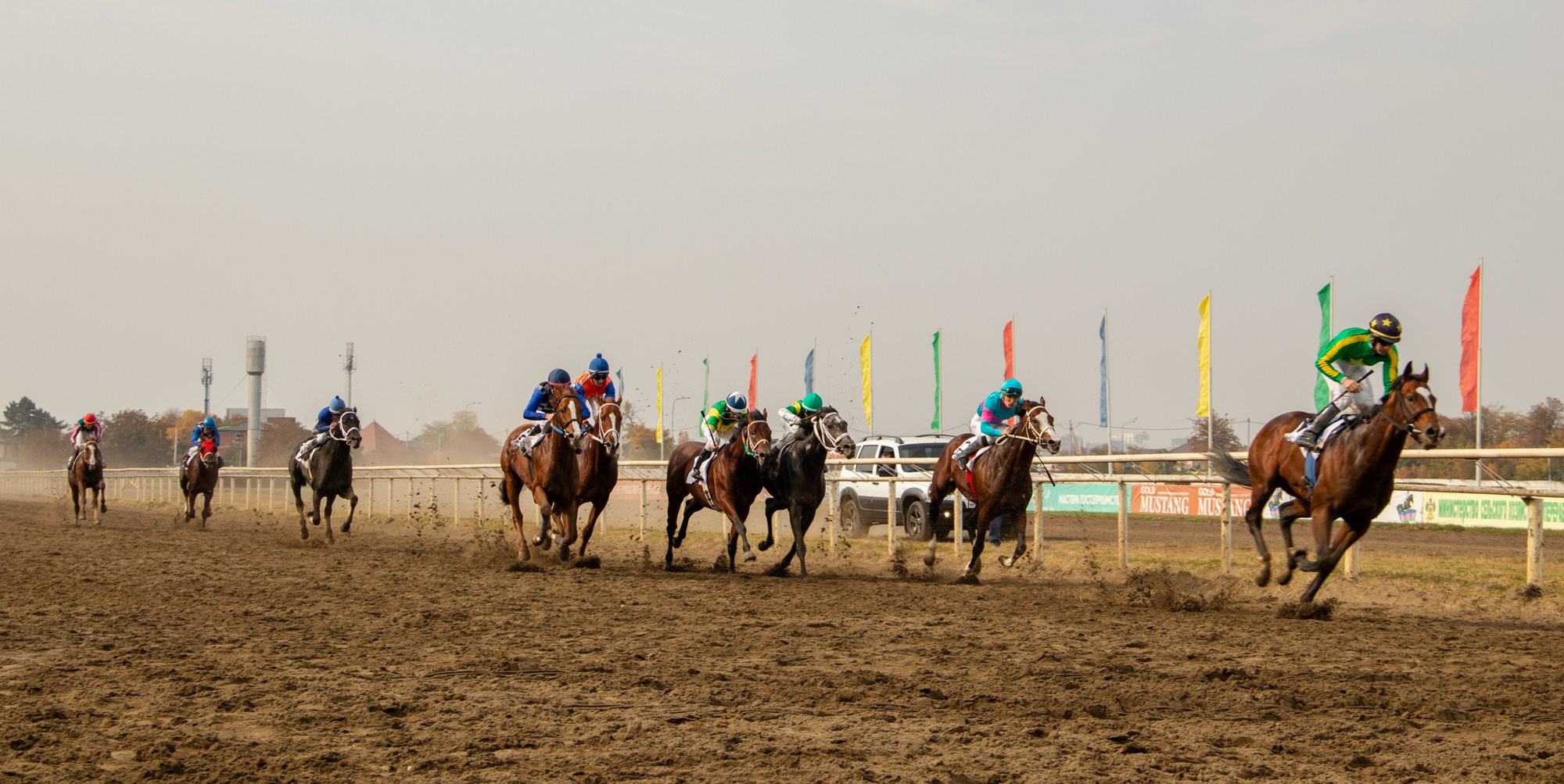 Закрытие скакового сезона на Краснодарском ипподроме. Репортажный, промышленный и маркетплейс-фотограф Дмитрий Чернат