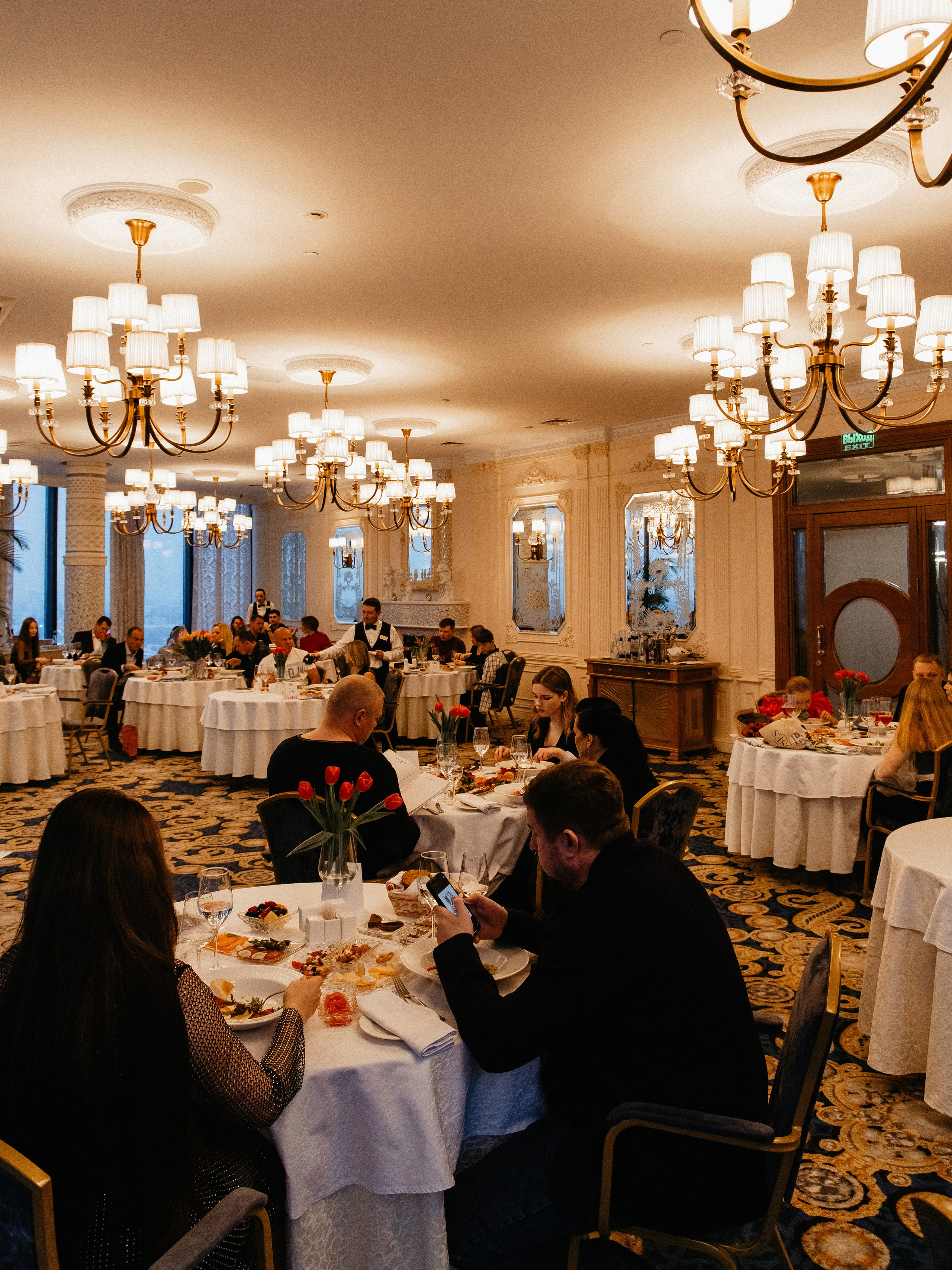 Ресторан Облака|8 марта. Свадебный фотограф Челябинск Зиненко Виктория