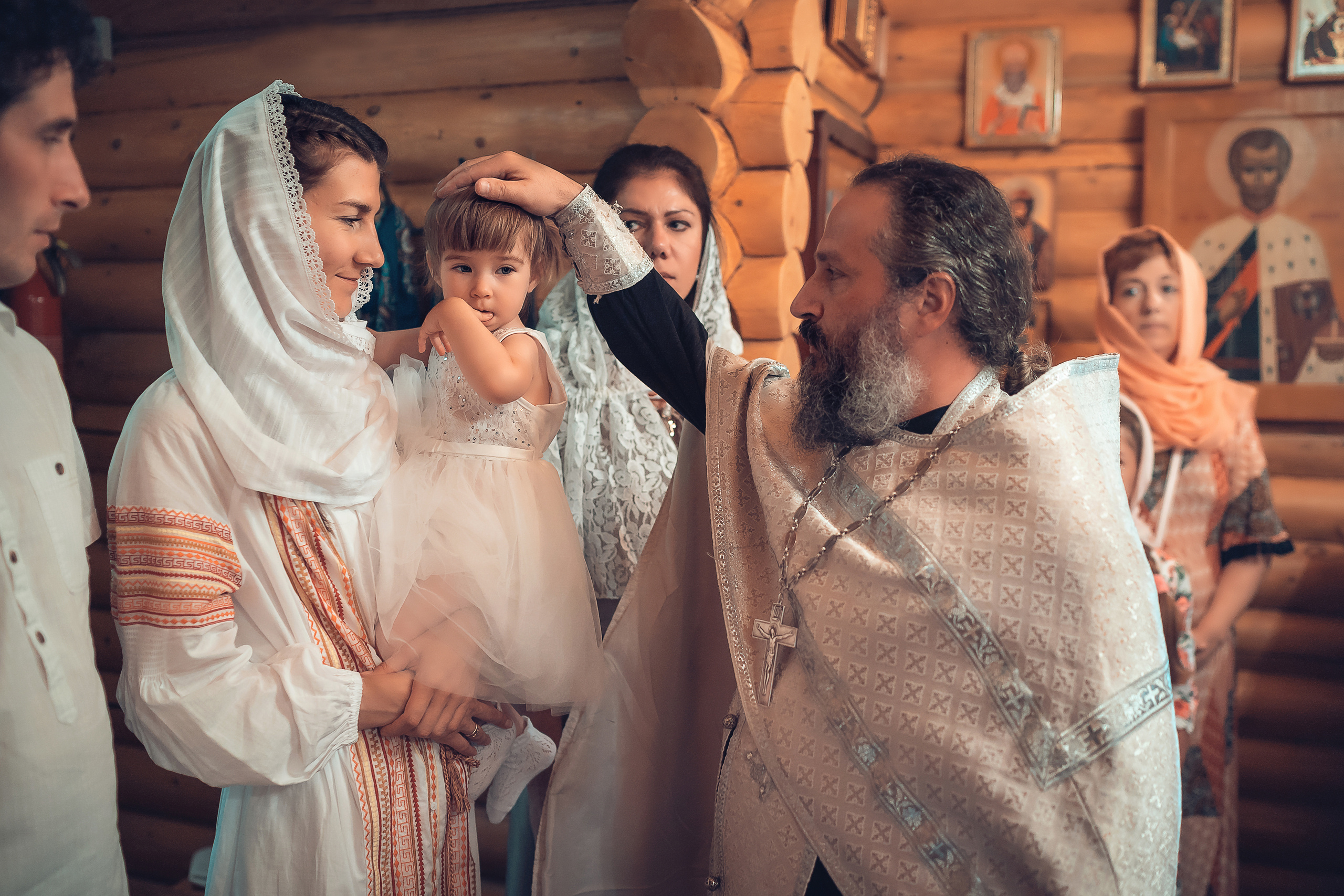 Крещение Юлии Храм Вифлеемских младенцев в Соснах. Фотограф на Крещение и Венчание в Красноярске Рамазанова Юлия