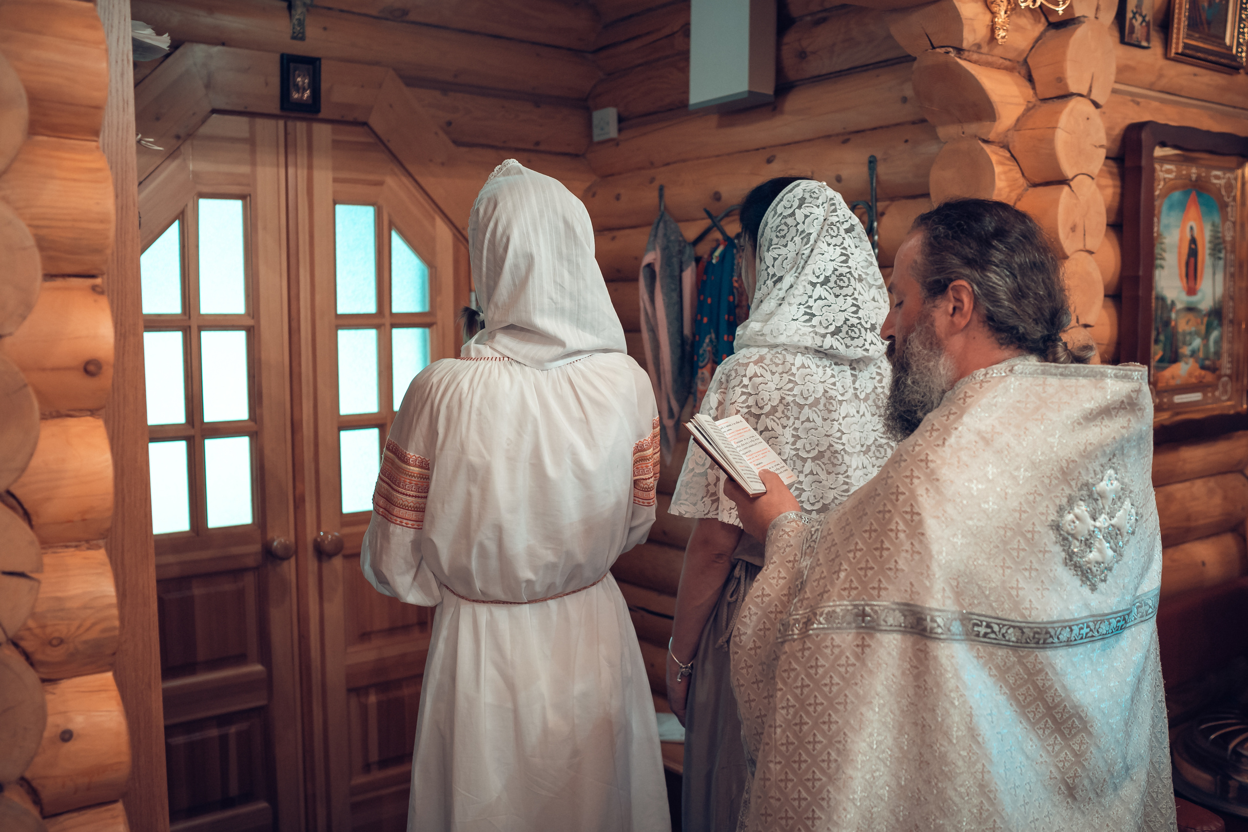Крещение Юлии Храм Вифлеемских младенцев в Соснах. Фотограф на Крещение и Венчание в Красноярске Рамазанова Юлия