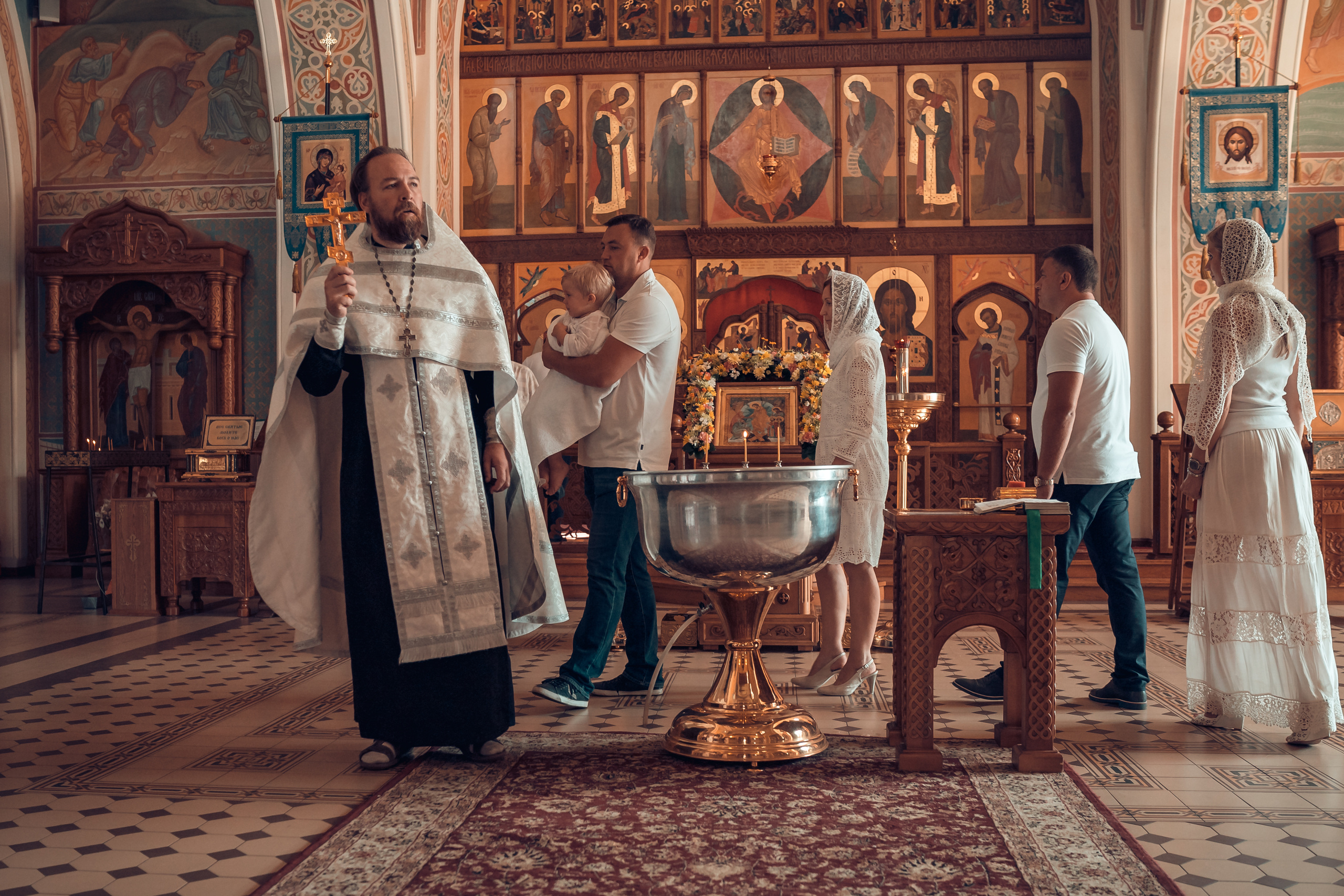 Крещение Артемия Храм Иоанна Предтечи. Фотограф на Крещение и Венчание в Красноярске Рамазанова Юлия