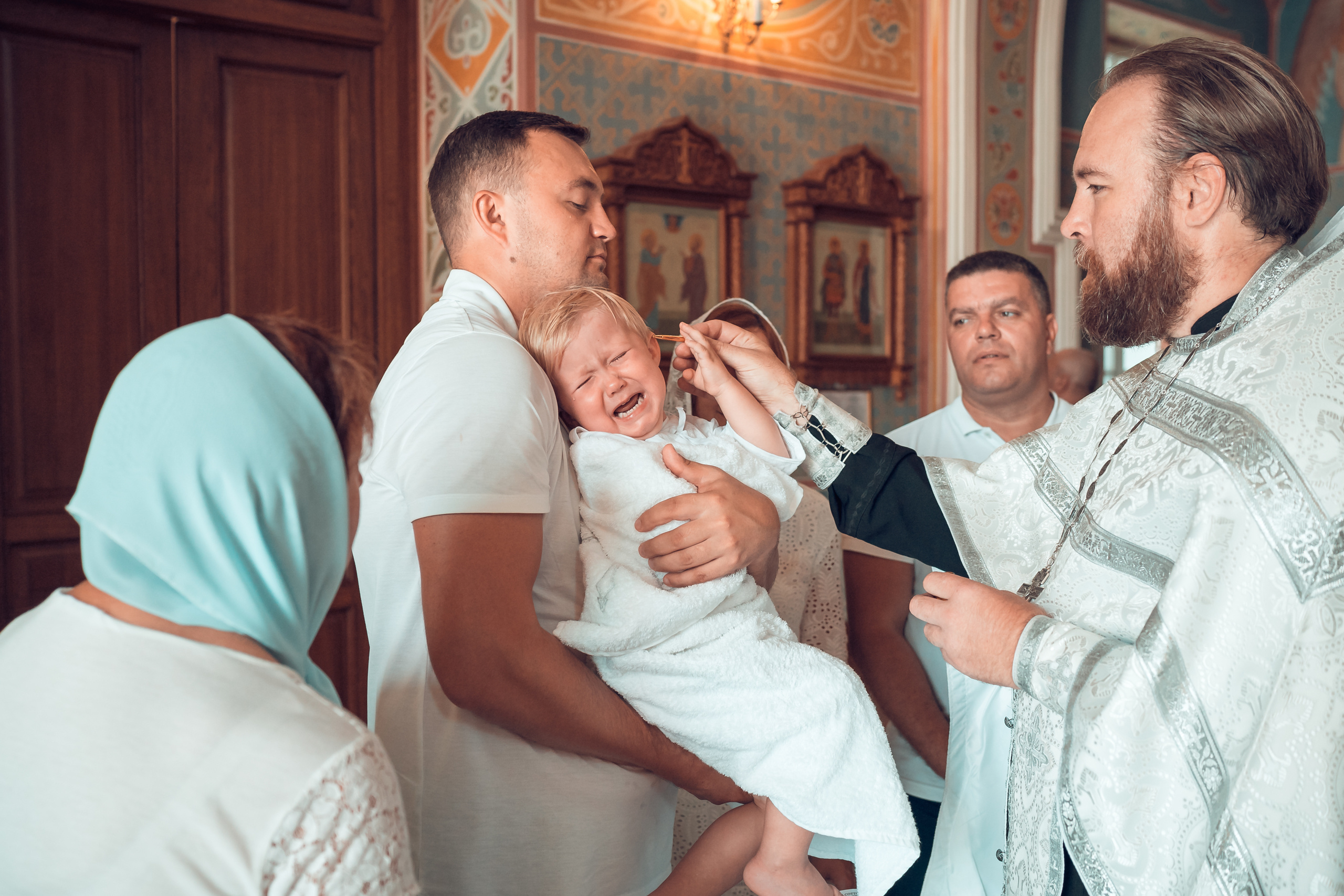 Крещение Артемия Храм Иоанна Предтечи. Фотограф на Крещение и Венчание в Красноярске Рамазанова Юлия