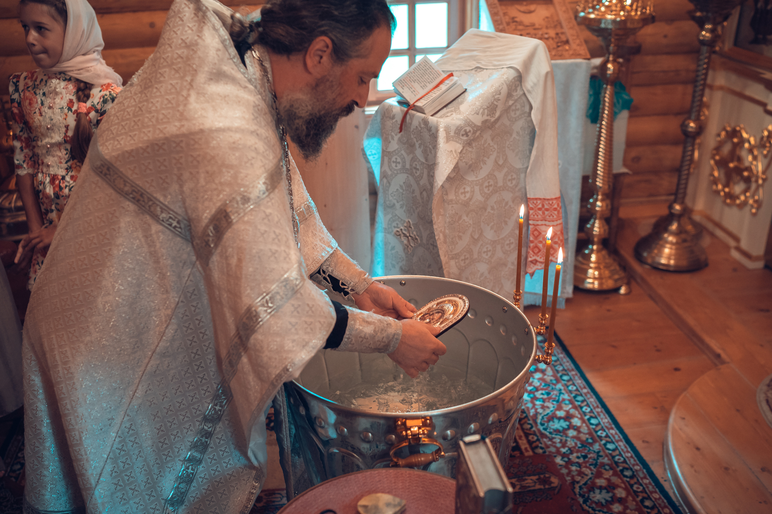 Крещение Юлии Храм Вифлеемских младенцев в Соснах. Фотограф на Крещение и Венчание в Красноярске Рамазанова Юлия