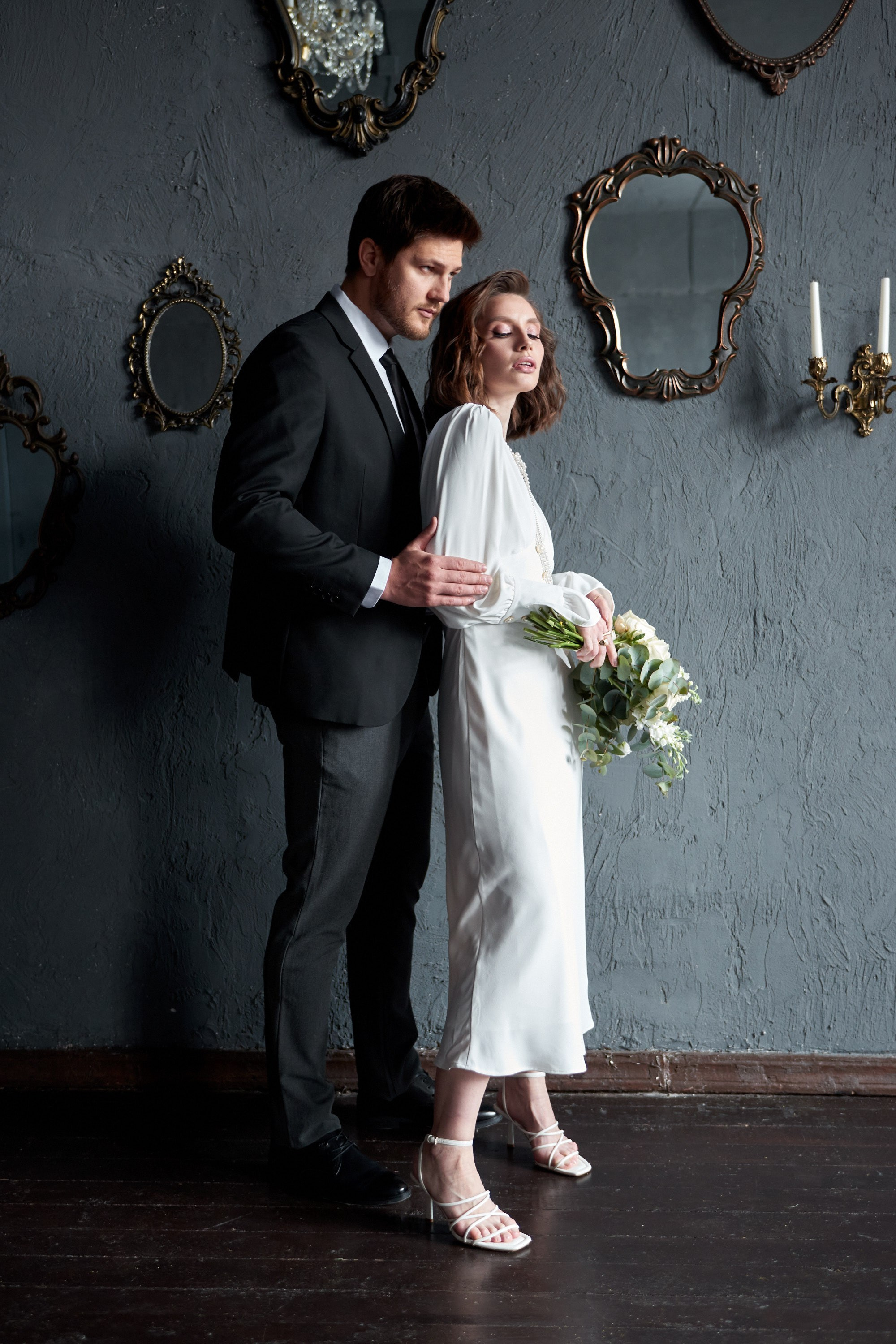 Свадебная фотосессия с борзыми в фотостудии