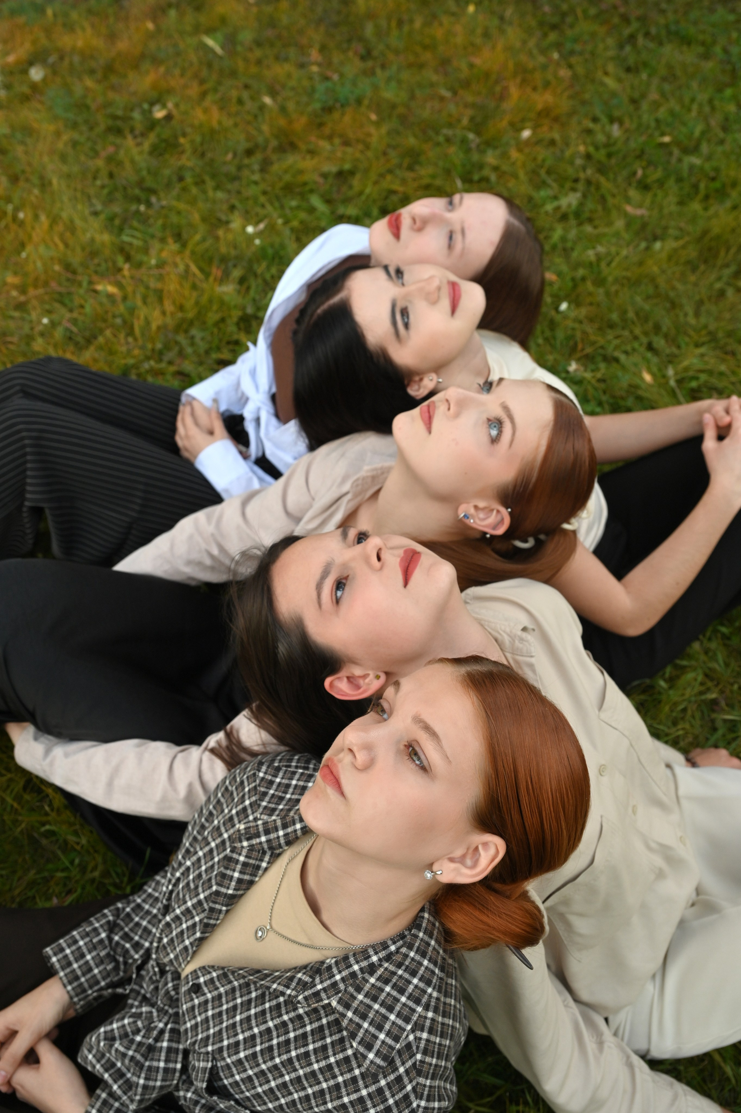 Фото из студии в Омске. Фото и видеосъемка в Омске | Выпускные альбомы