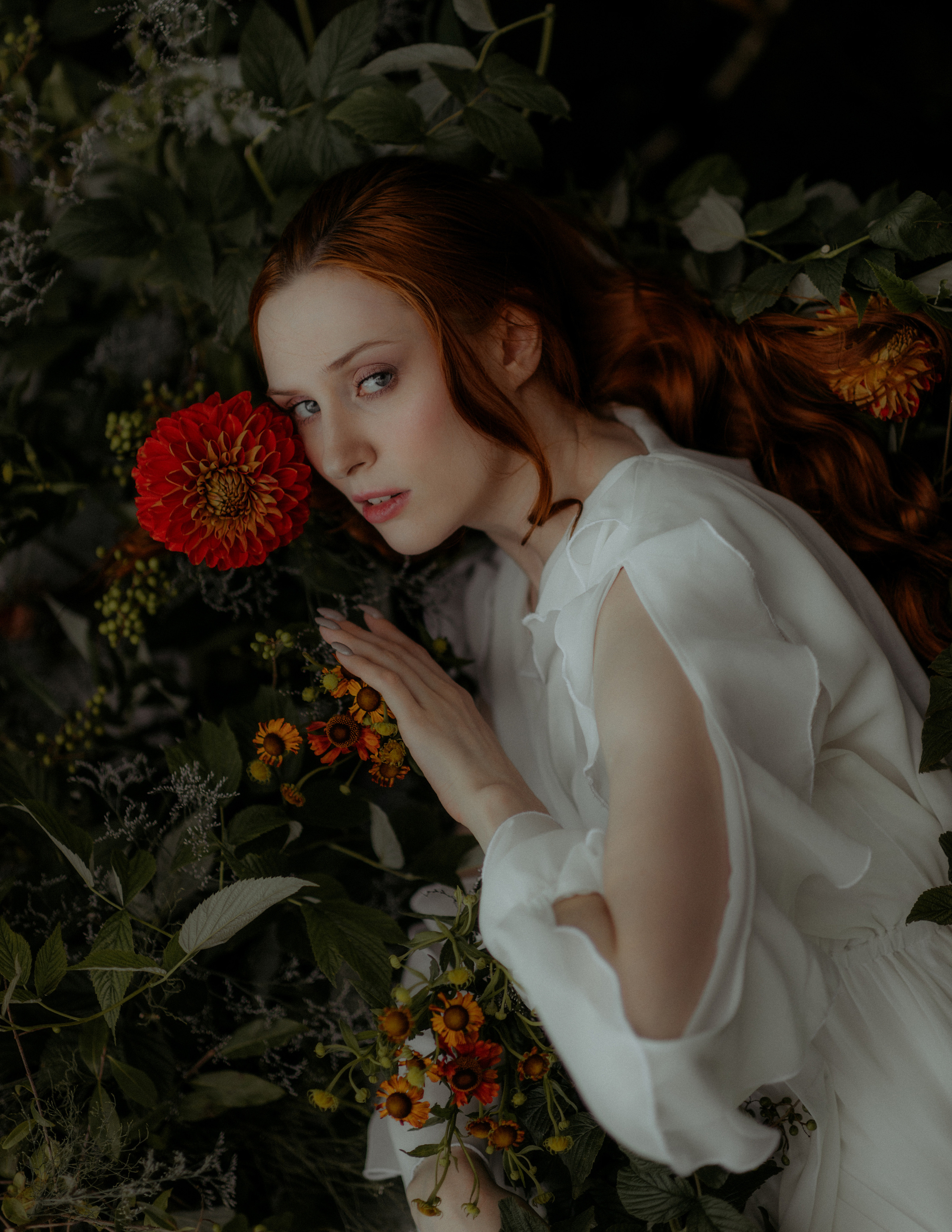 Фотосессия в парке с лодкой. Фотограф Санкт-Петербург женский портрет Екатерина Коваль