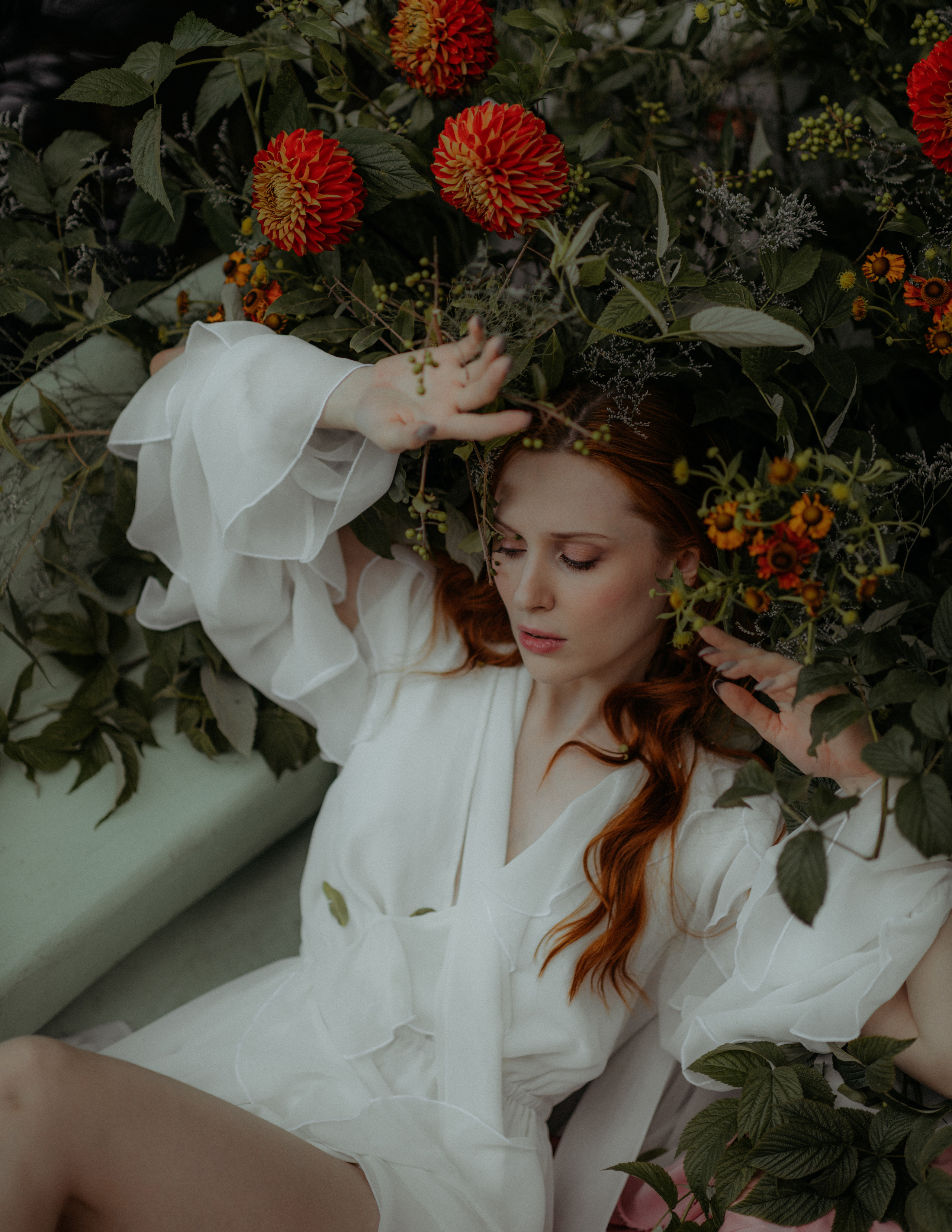 Фотосессия в парке с лодкой. Фотограф Санкт-Петербург женский портрет Екатерина Коваль