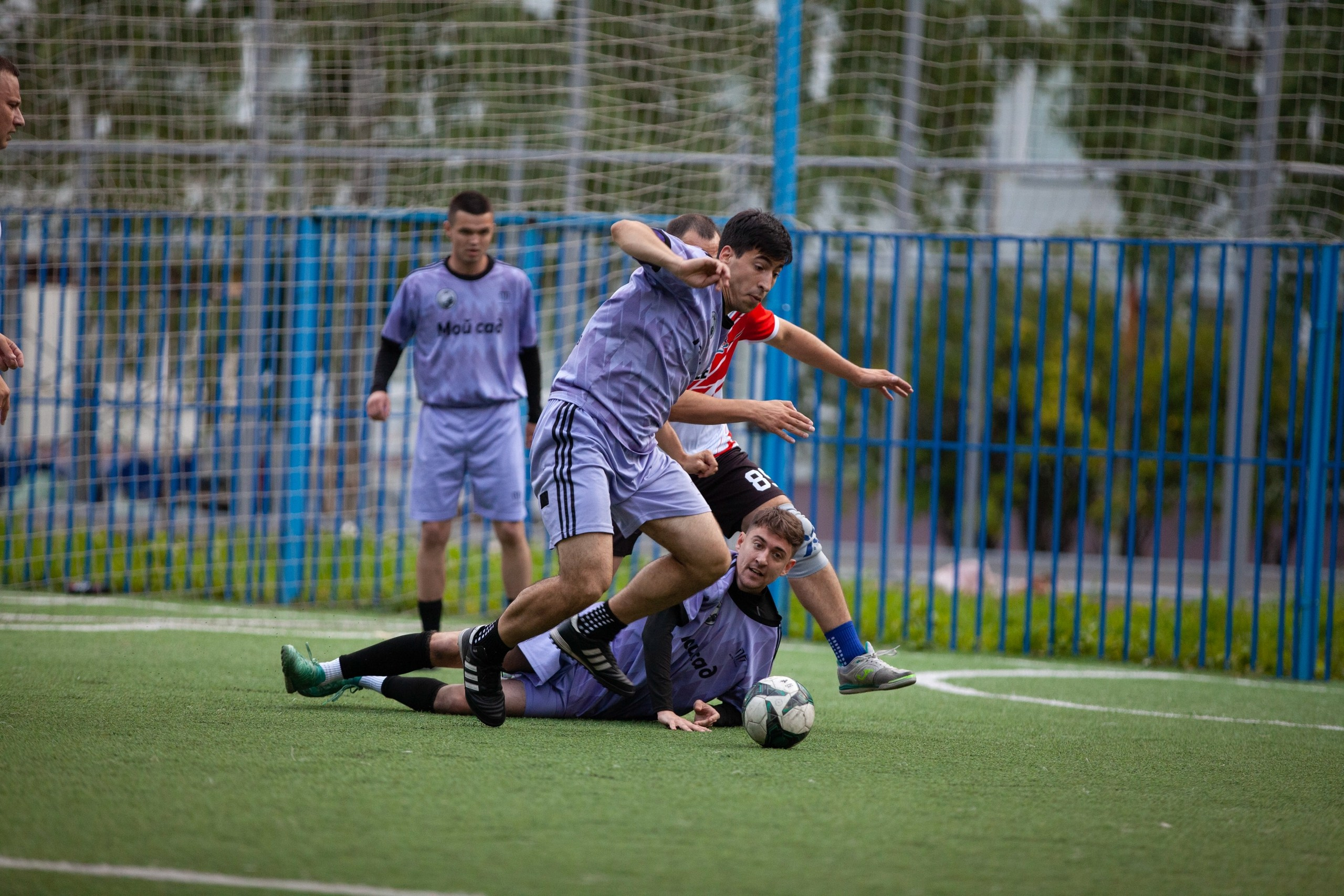 ФУТБОЛ. Фото. Спортивный фотограф, трансляция, звук и свет в Новосибирске