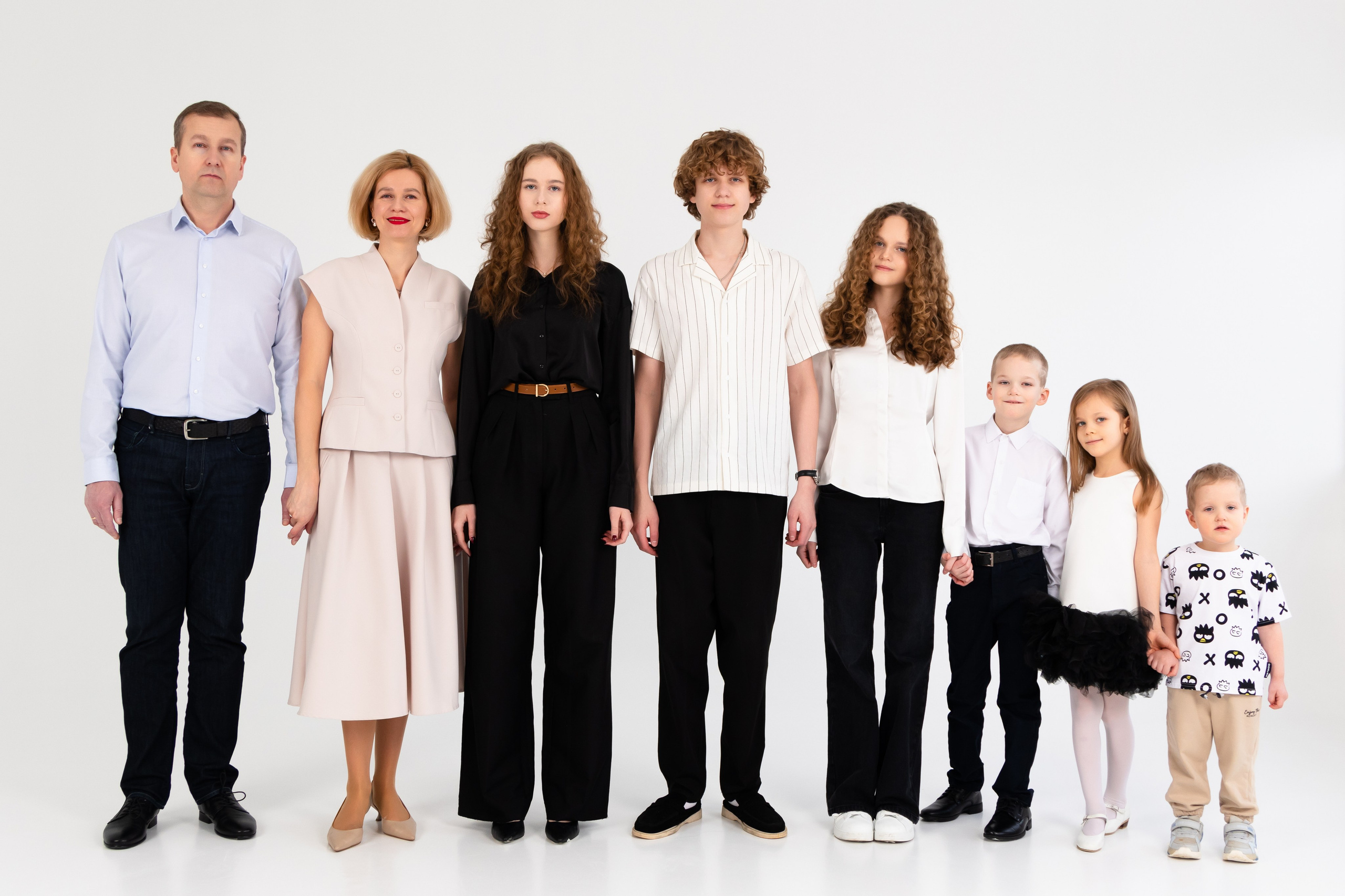 Давыдовых много не бывает! Семейная фотосессия в студии. Фотограф в Екатеринбурге Пойгина Елена