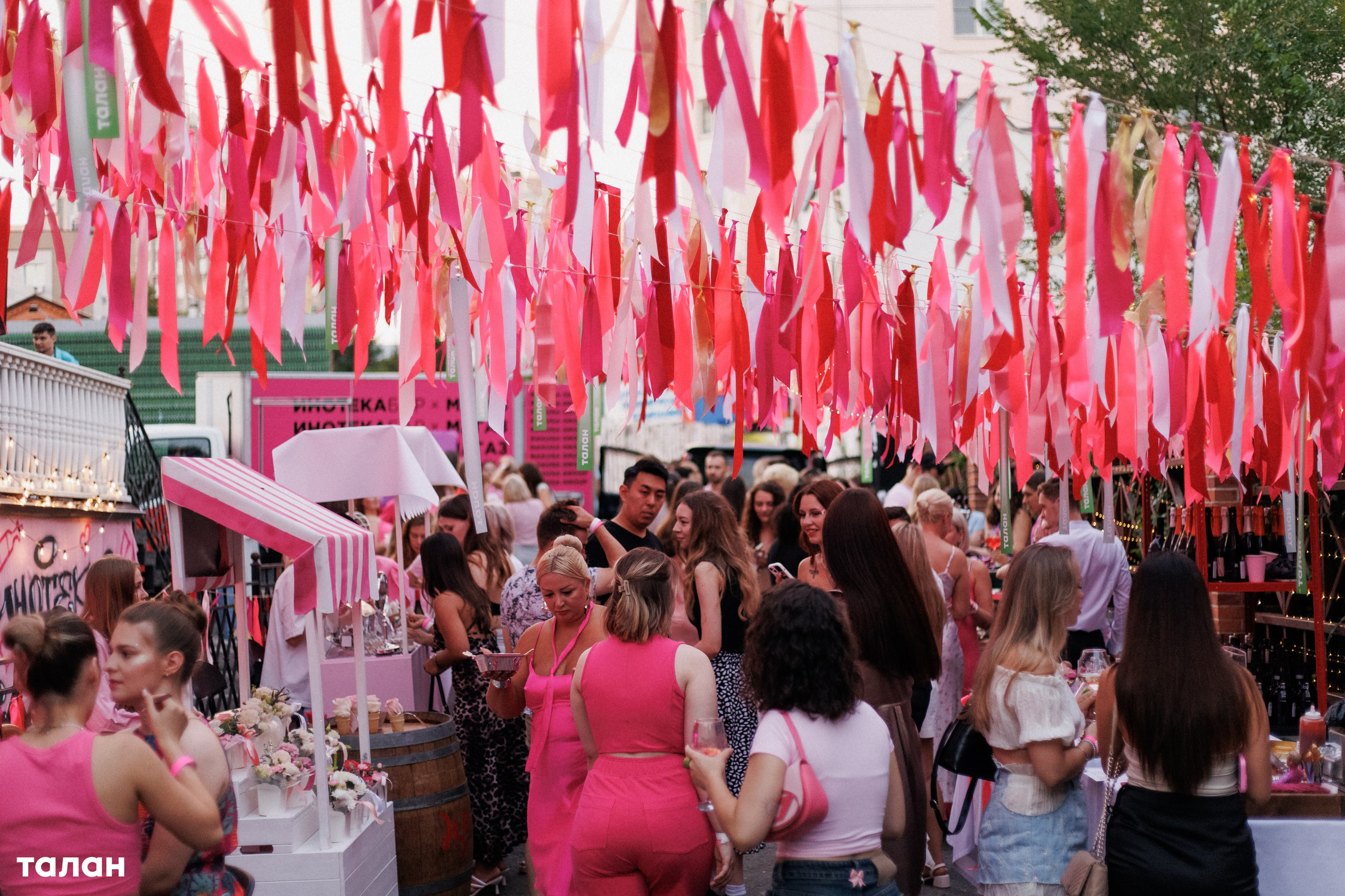 ВИНОТЕКА [бар+магаз] — BIRTHDAY PARTY. СВОИ. ФОТООТЧЕТЫ-СОБЫТИЯ-МЕСТА