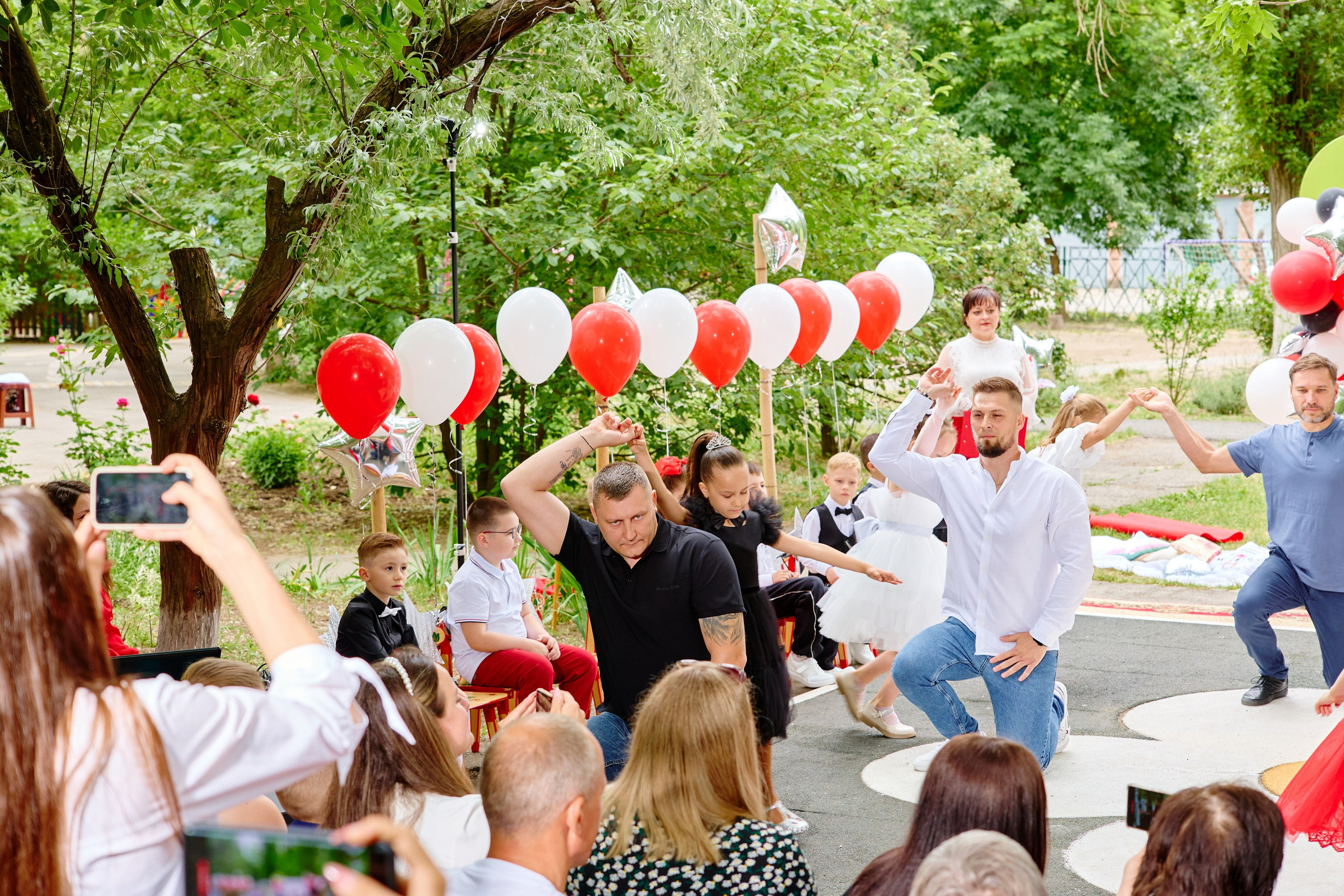Выпускной 45 сад. Фотограф Выпускные альбомы Таганрог Сергей Коробченко