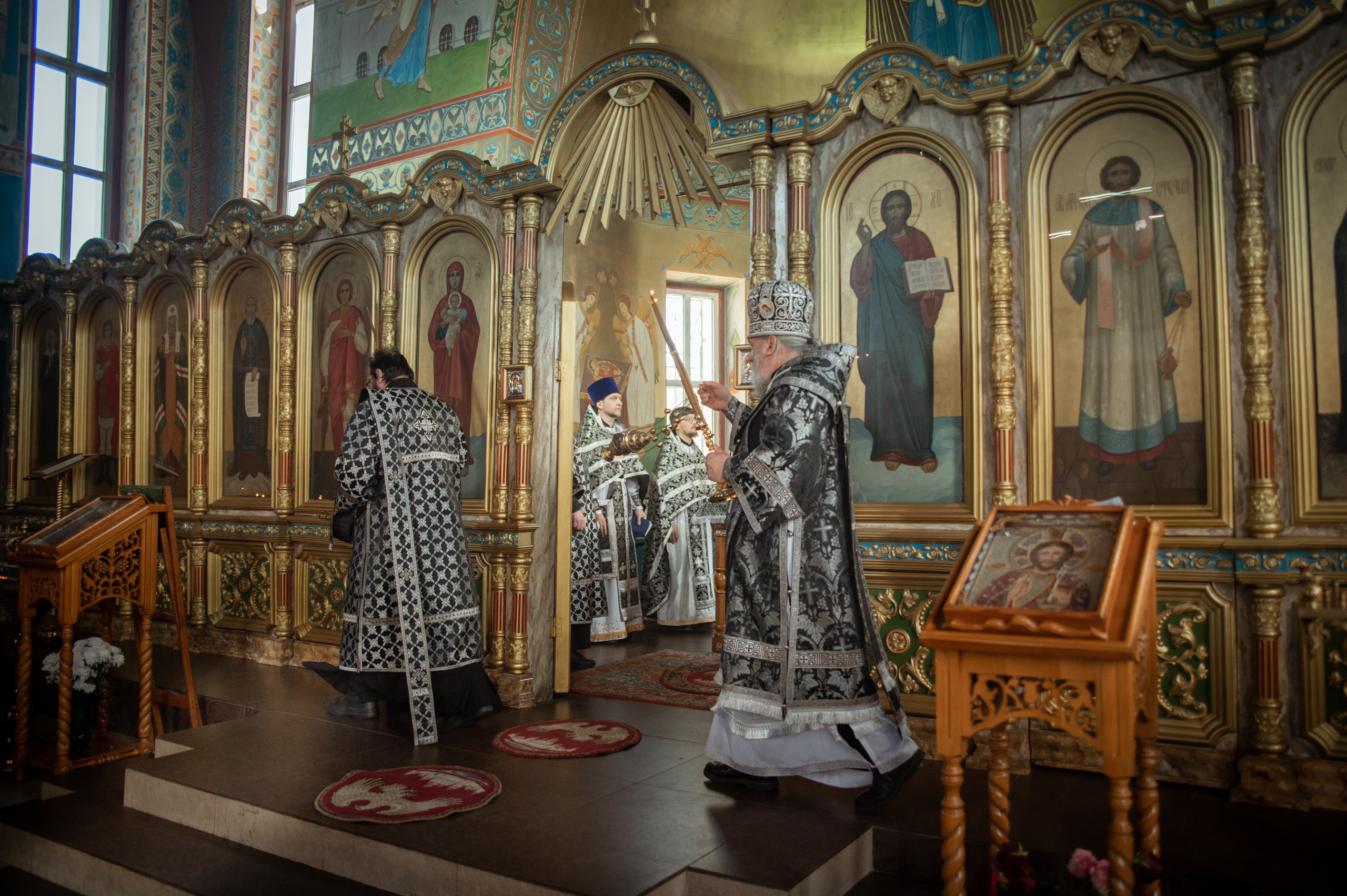 Преждеосвящение Даров. Храм Серафима Саровского. Церковный, семейный и репортажный фотограф Волгоград, Волжский