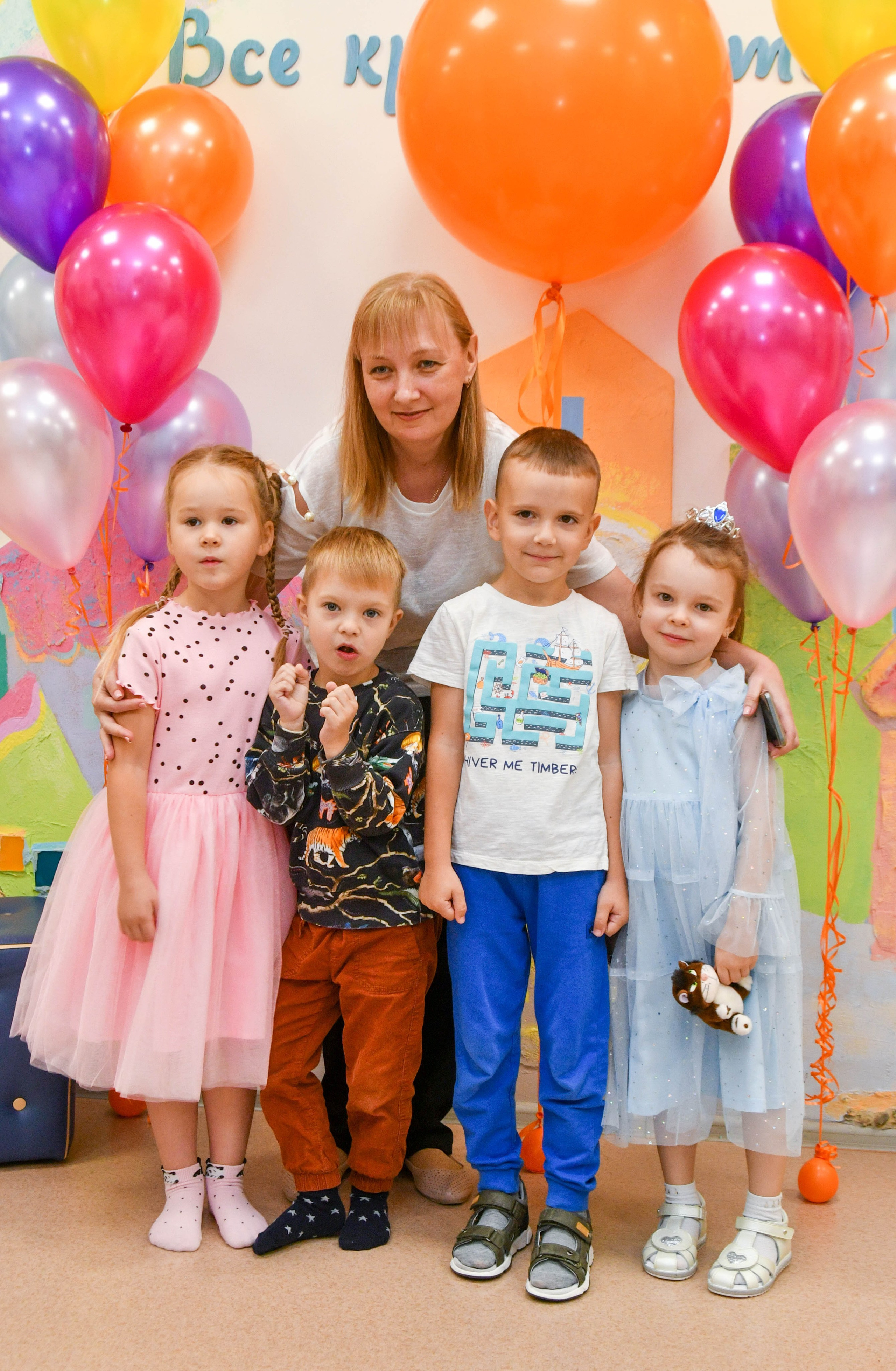 2023 г. День дошкольного работника и прогулка. Репортажный и детский фотограф в Новосибирске