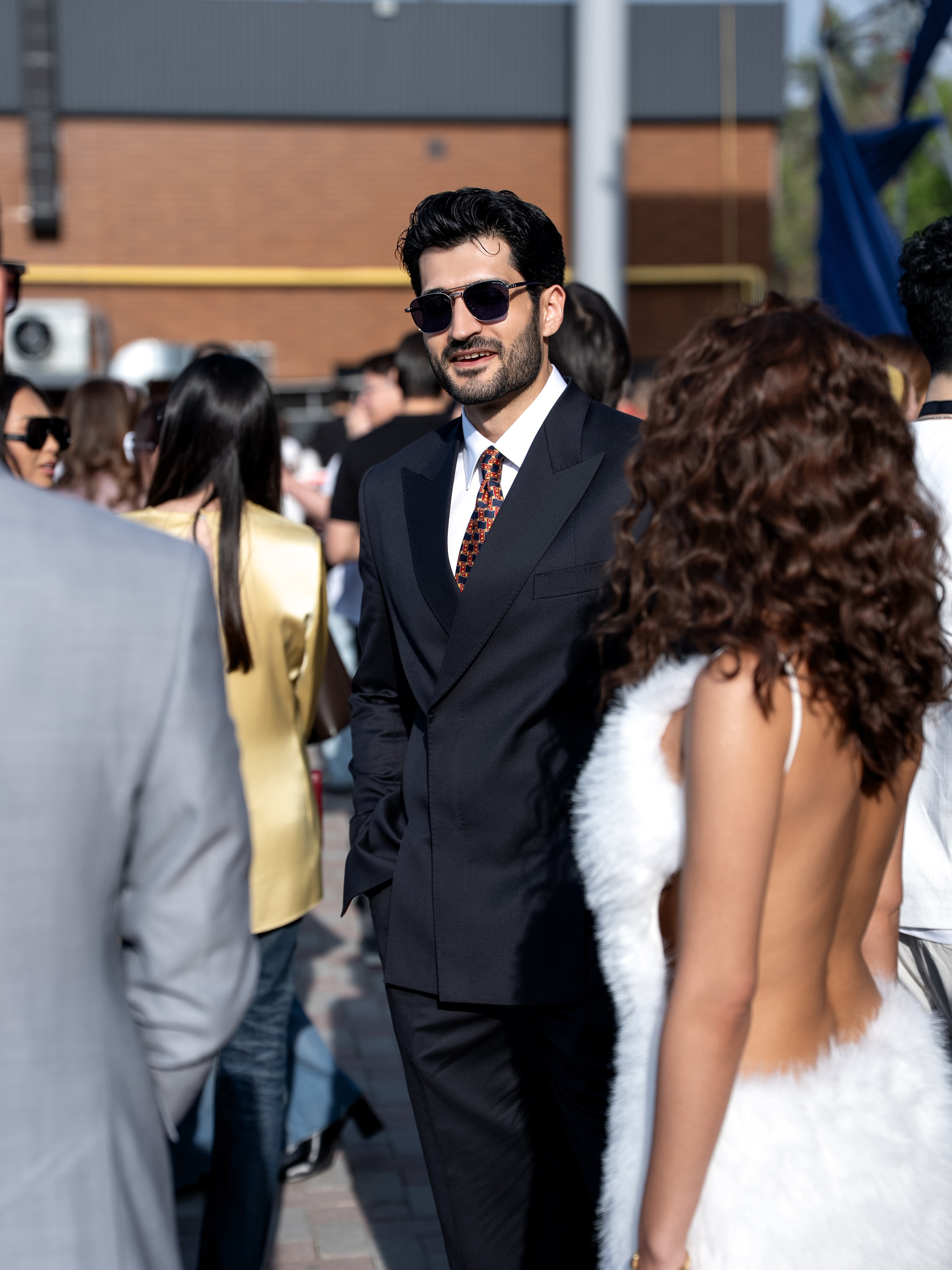 Visa Fashion Week Almaty Pre-Fall 2026 April StreetStyle Day 1. Сайт Алматинского НЮ АРТ, будуар и фэшн фотографа Дениса Карпенко