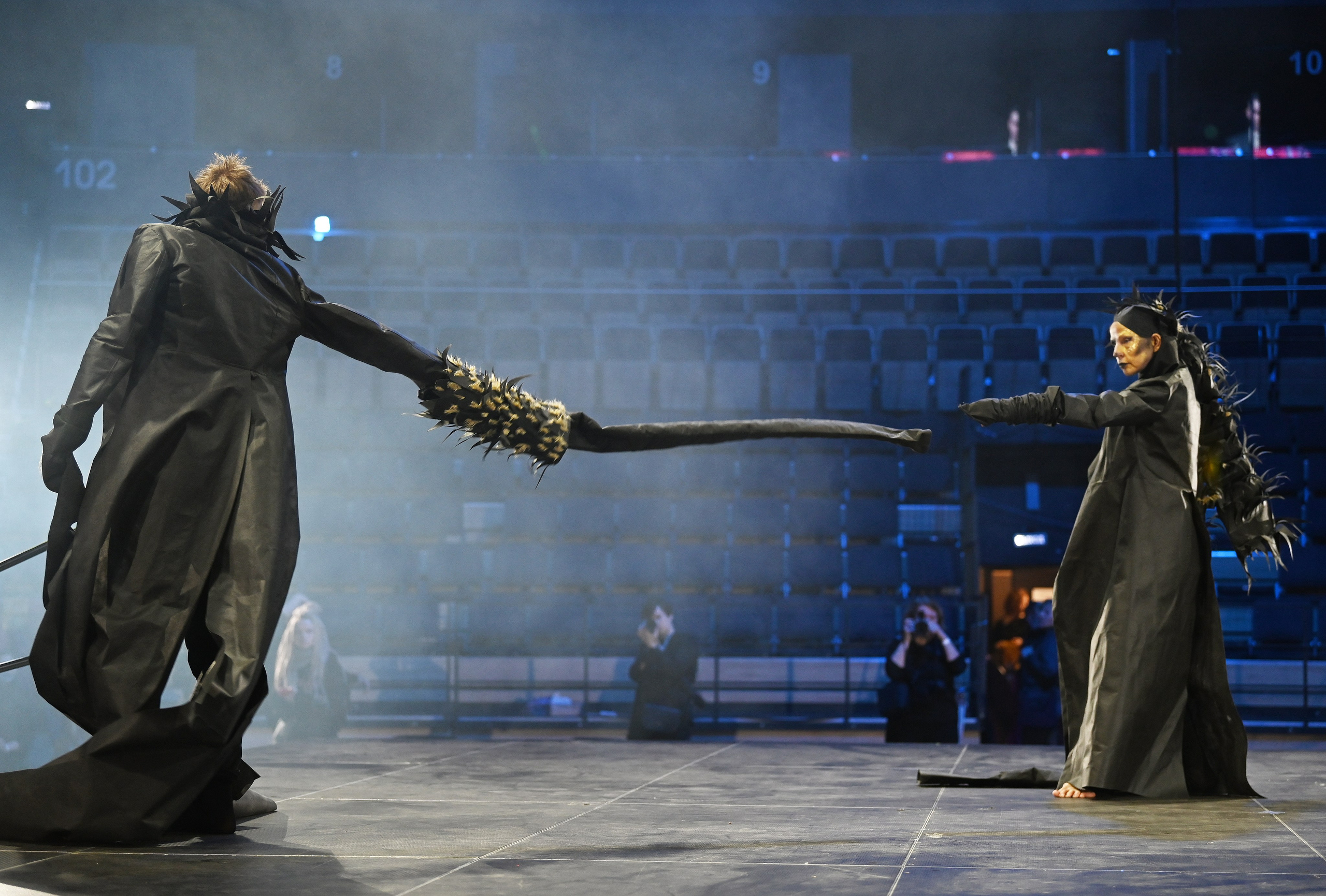 ART | FASHION | PODIUMS |SHOW