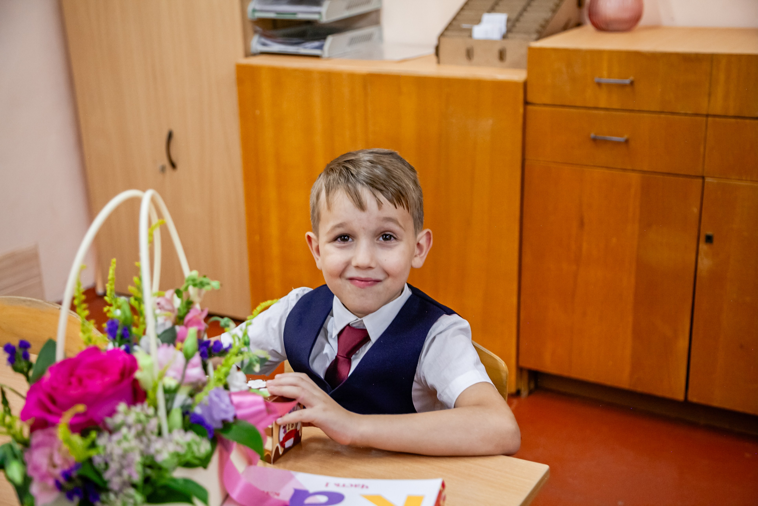 1 сентября линейка. Свадебный и семейный фотограф в Армавире
