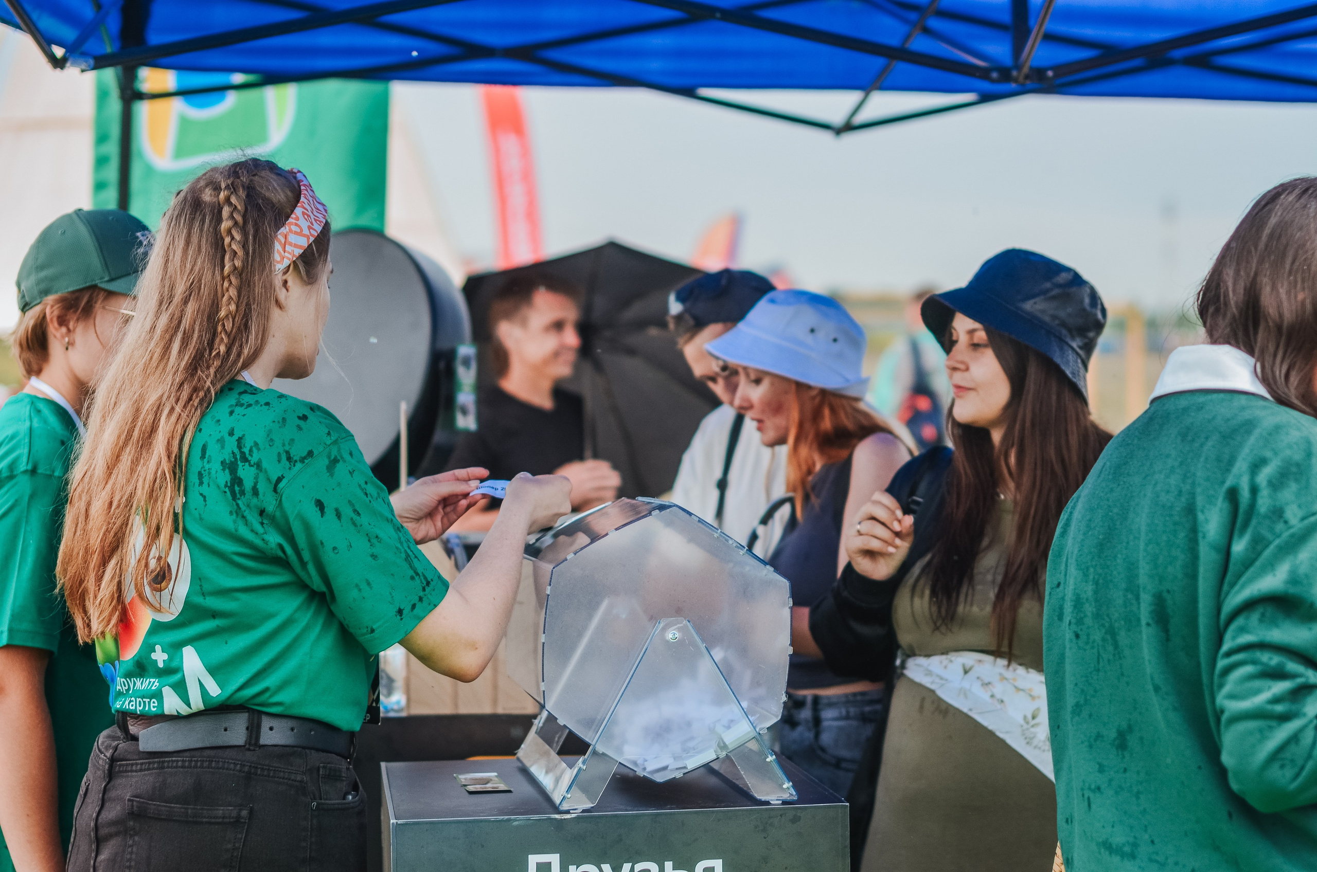 Фестиваль «Грань» 2025. Спортивная площадка. Денисова Аля — фотограф для парных съемок и индивидуальных историй в Барнауле