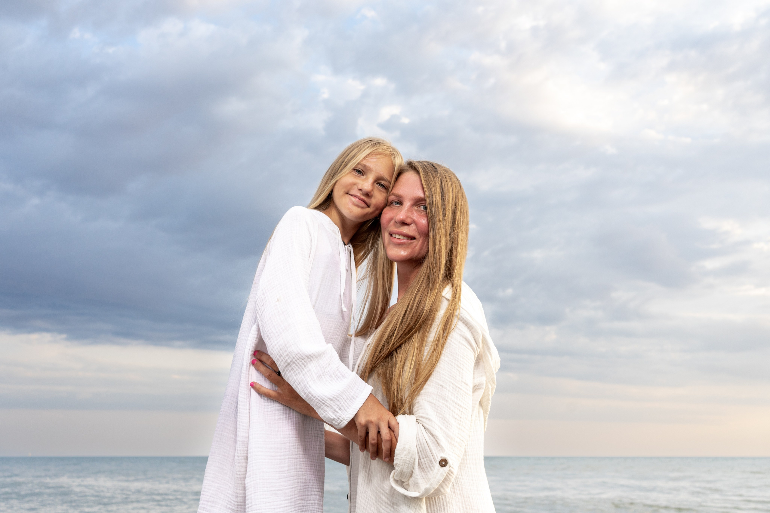 Семейная съемка на море на закате. Фотограф в Сочи Тиунова Маргарита и Тиунов Евгений