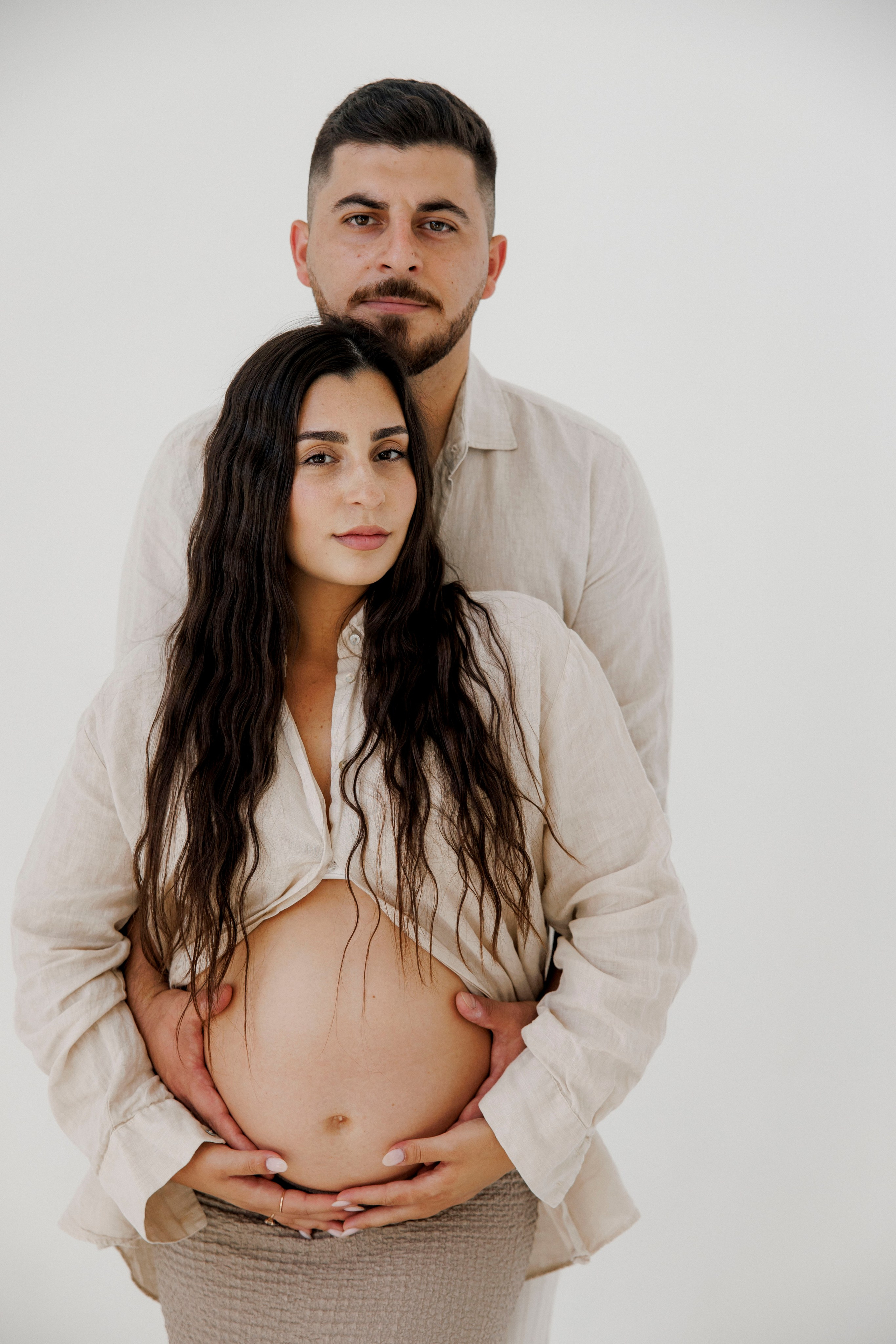 Pregnancy photoshoot inside the Grey Studio. Главная