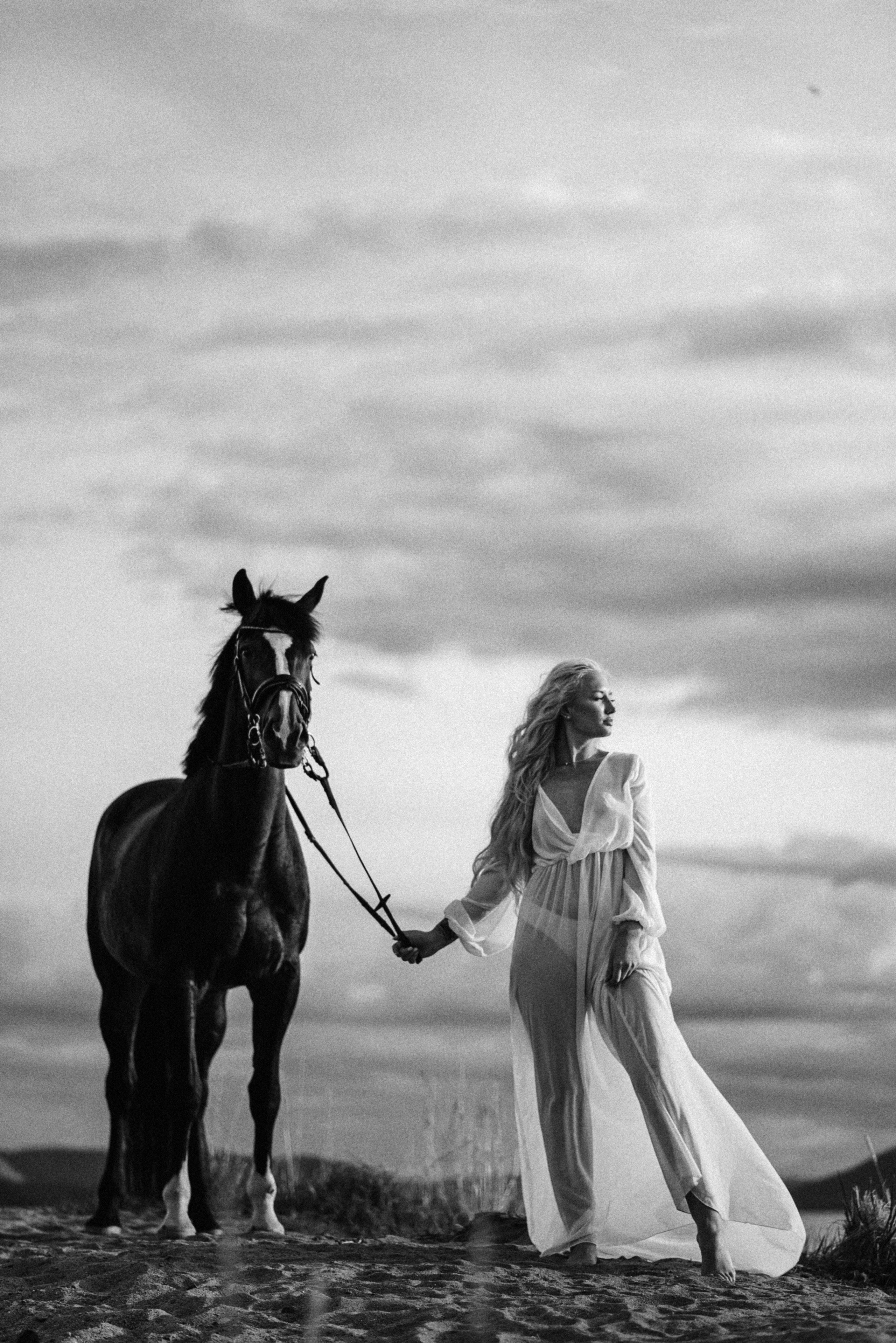 Валерия. Атмосферная фотосессия с лошадью. Фотограф в Мурманске Екатерина Рудак