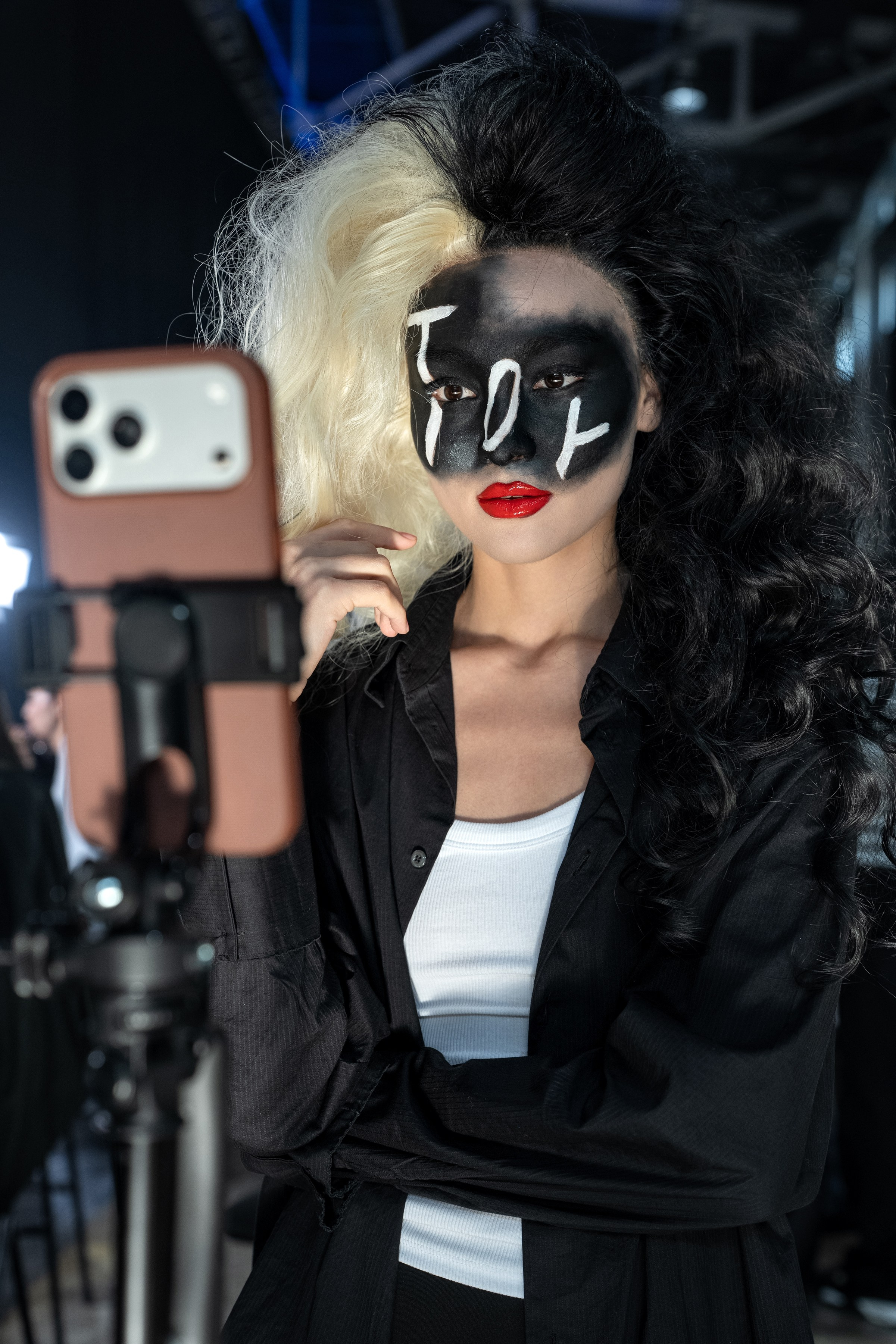 Visa Fashion Week Almaty Pre-Fall 2026 April Backstage Day 2. Сайт Алматинского НЮ АРТ, будуар и фэшн фотографа Дениса Карпенко