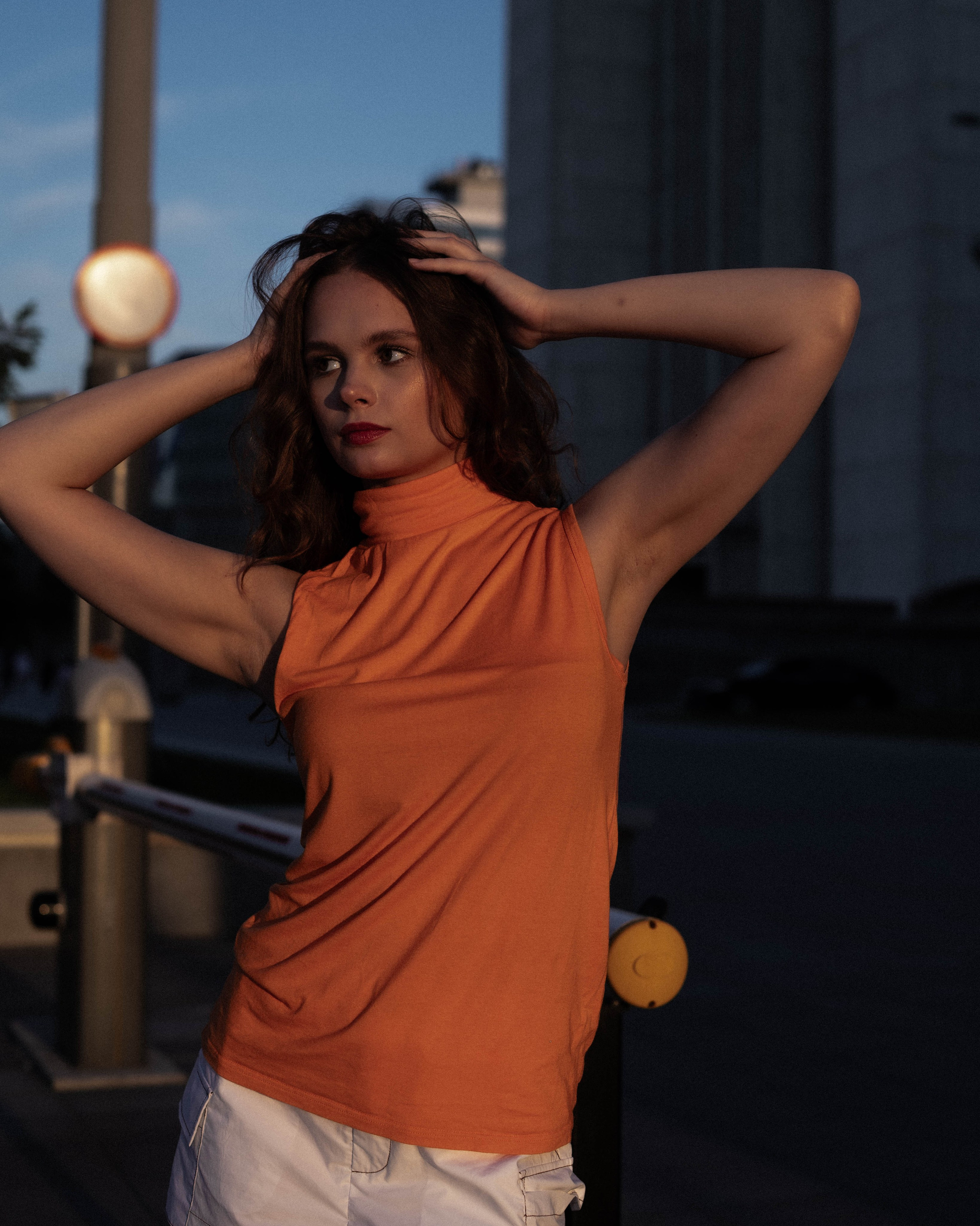 Даша. Женский фотограф. Создатель украшений ручной работы. Модель