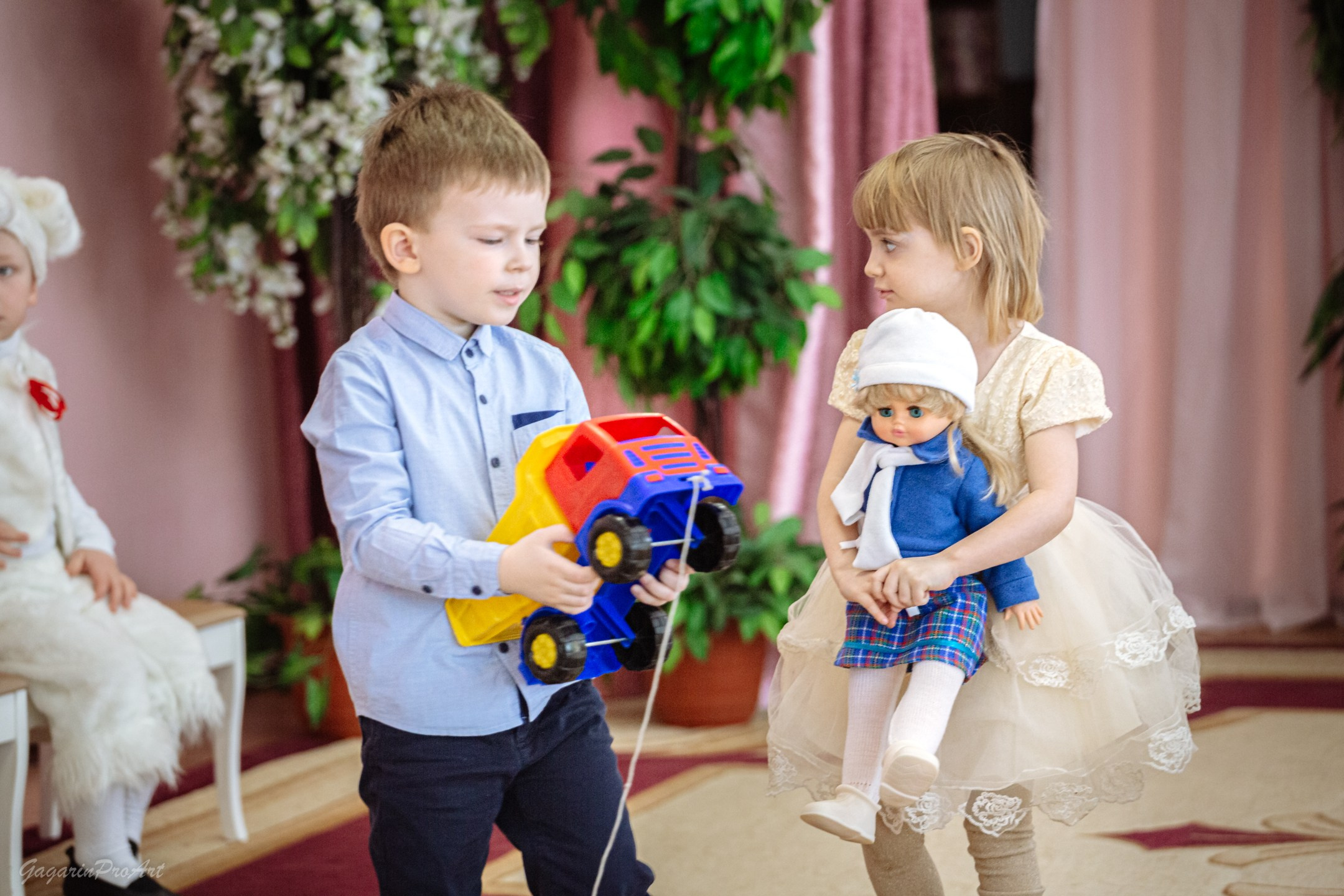 Репортажная съёмка в саду на праздник. GagarinProArt