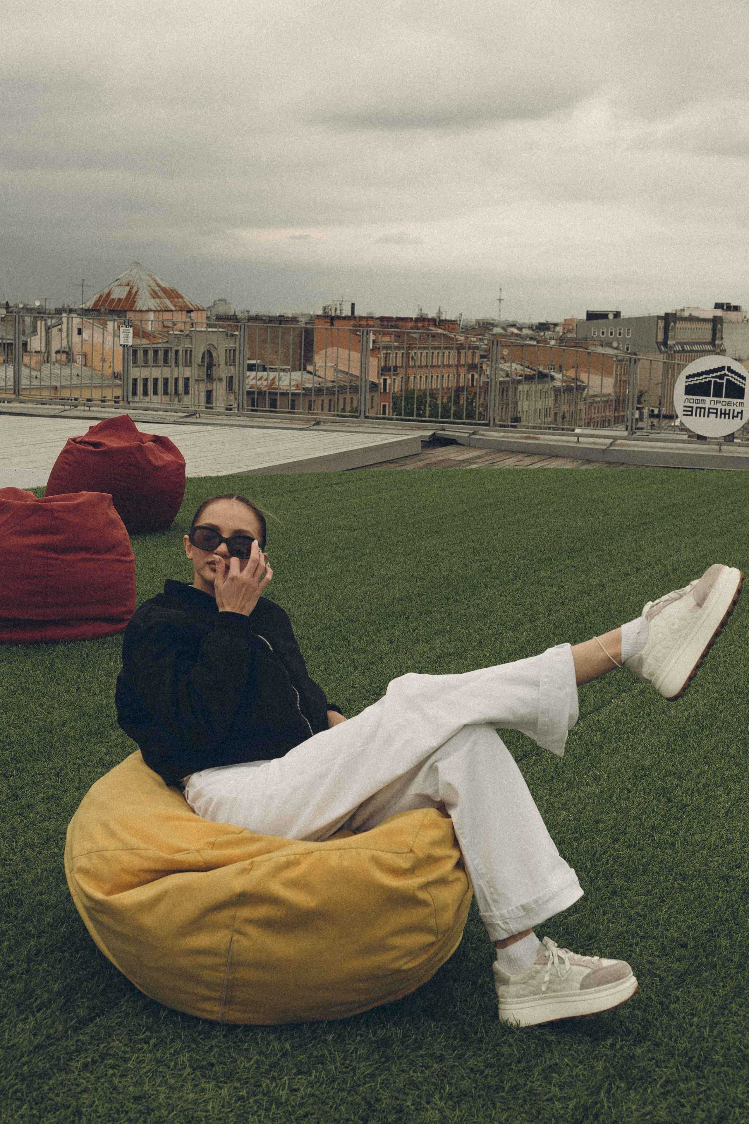 МЫ ГУЛЯЛИ ПРО КРЫШАМ ПИТЕРА. Профессиональный фотограф, Санкт-Петербург — Виктория Богомолова