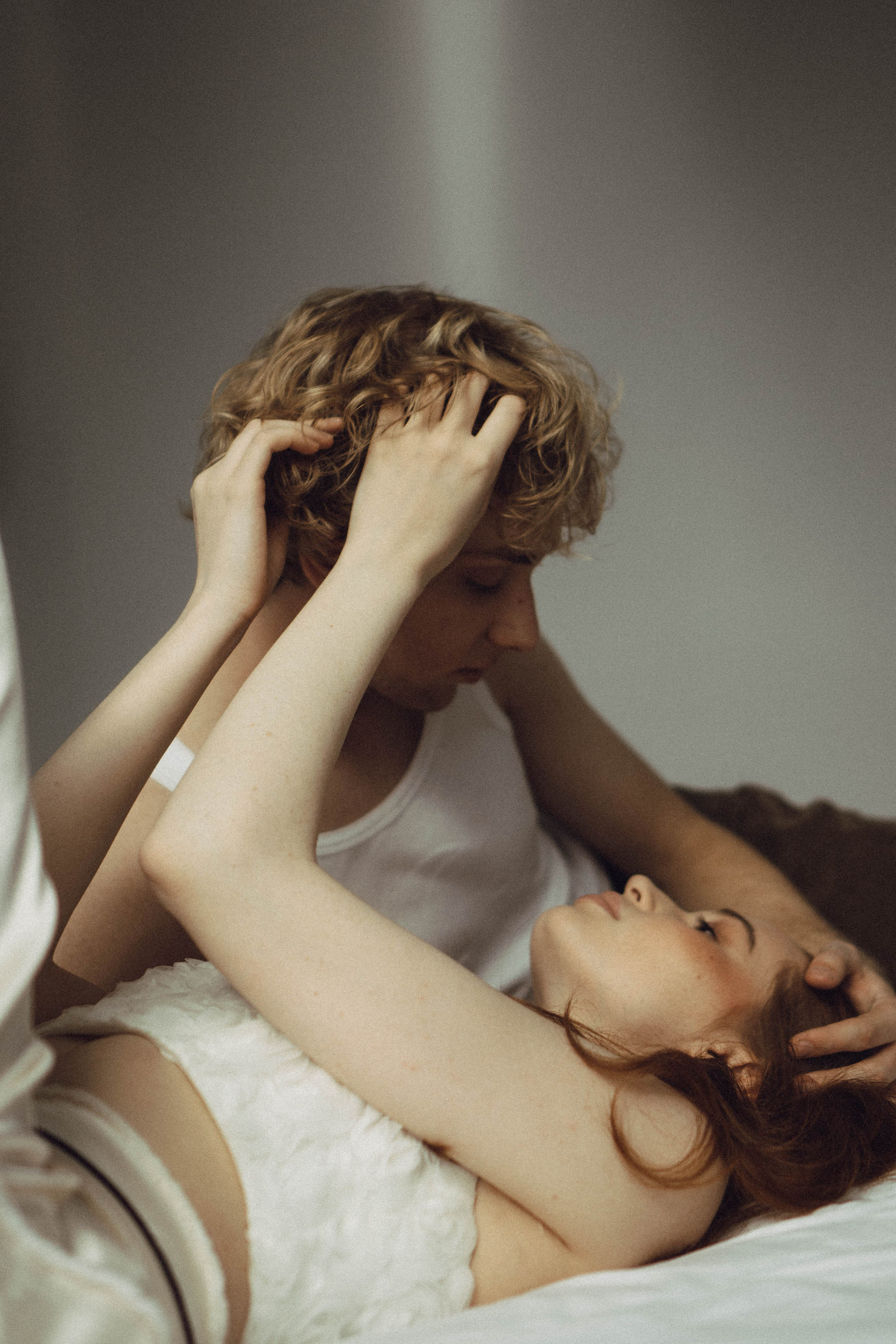 СВАДЕБНАЯ СЬЕМКА В ОТЕЛЕ. СБОРЫ ЖЕНИХА И НЕВЕСТЫ И ТАКЖЕ ТОР И ПОДГОТОВКА К ПРОГУЛКЕ. Профессиональный фотограф, Санкт-Петербург — Виктория Богомолова