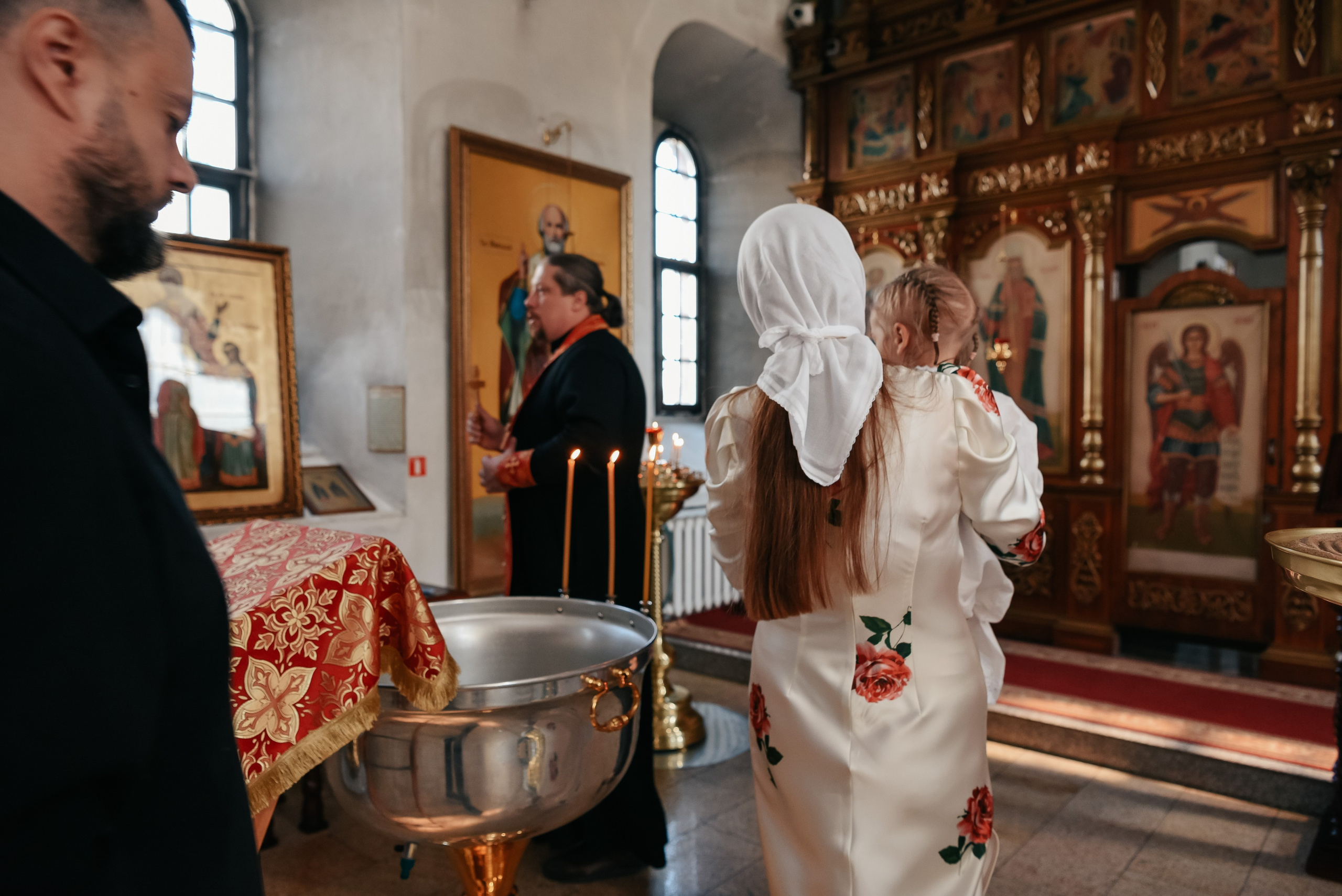 Крещение в Храме в честь Святителя Николая. Фотограф Анастасия Гурьянова в Тюмени и Ялуторовске