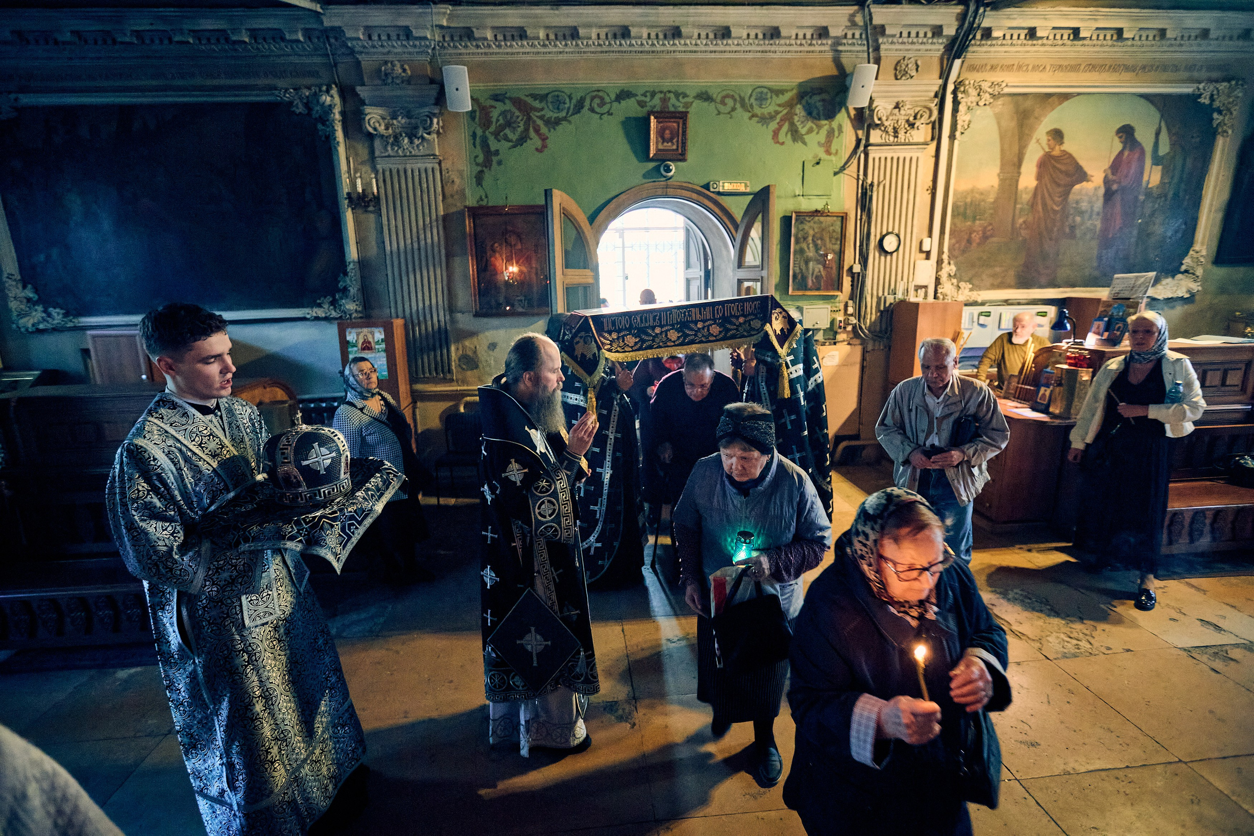 Утреня Погребение Спасителя. DMITRY MOISEENKO — фотограф, художник, топ-стилист